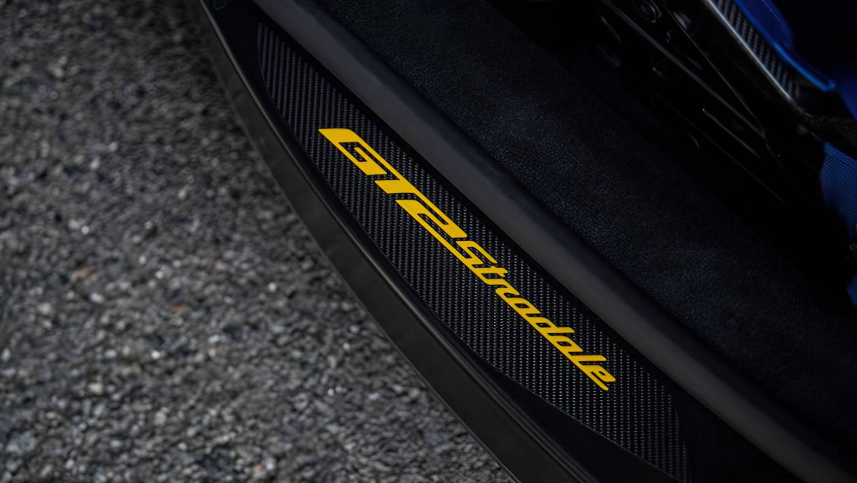 Maserati MC20 GT2 Stradale detal logo