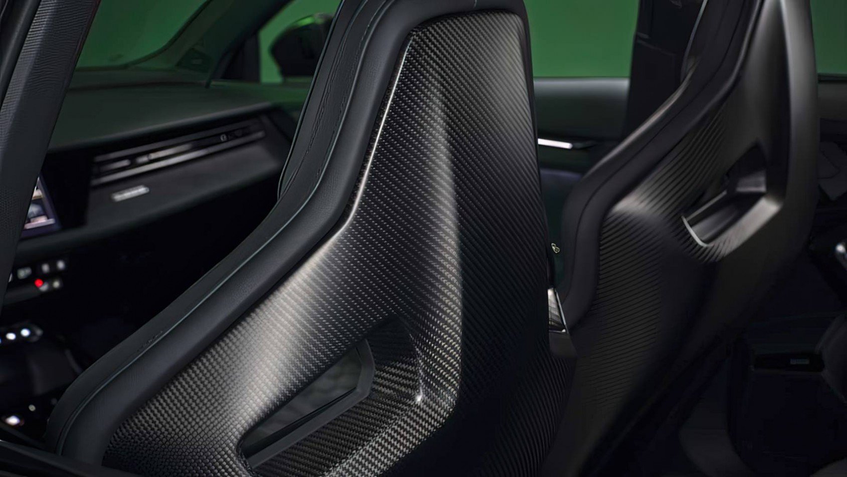 2025 Audi RS3 fotele karbon