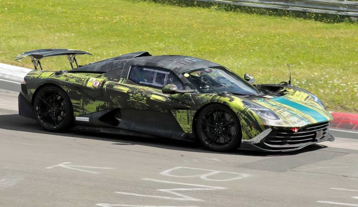 Aston Martin Valhalla testy torowe