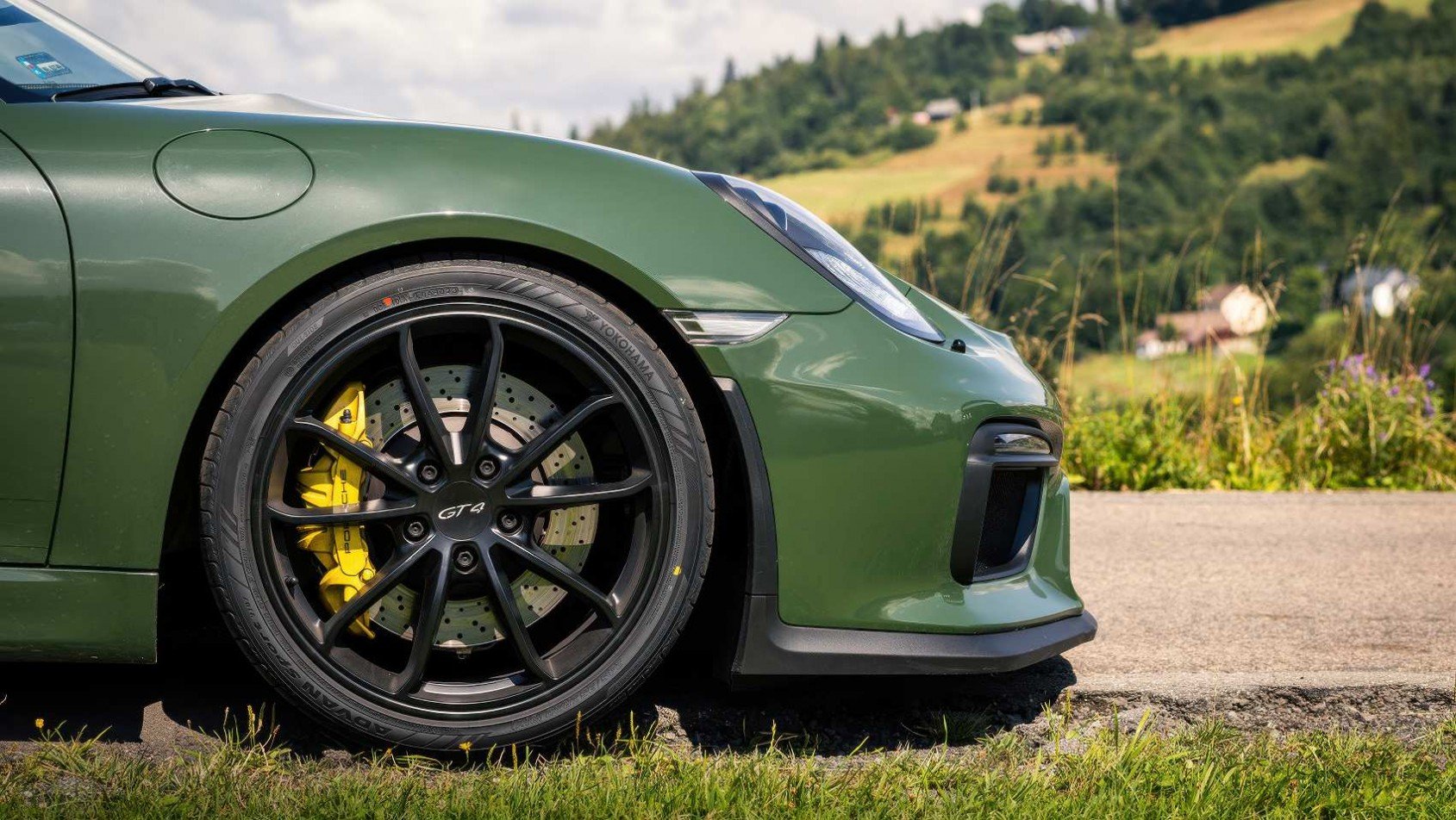 Porsche na oponach Yokohama Advan Sport V107 Porsche na oponach Yokohama