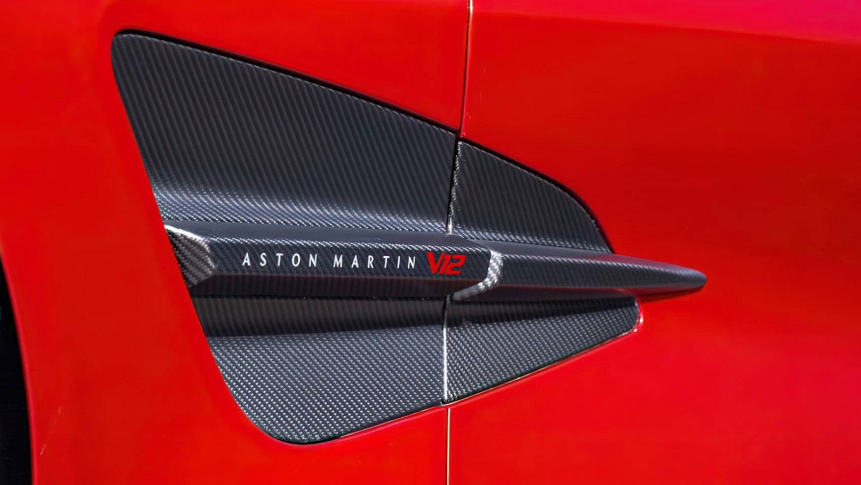 2024 Aston Martin Vanquish detal nadwozia