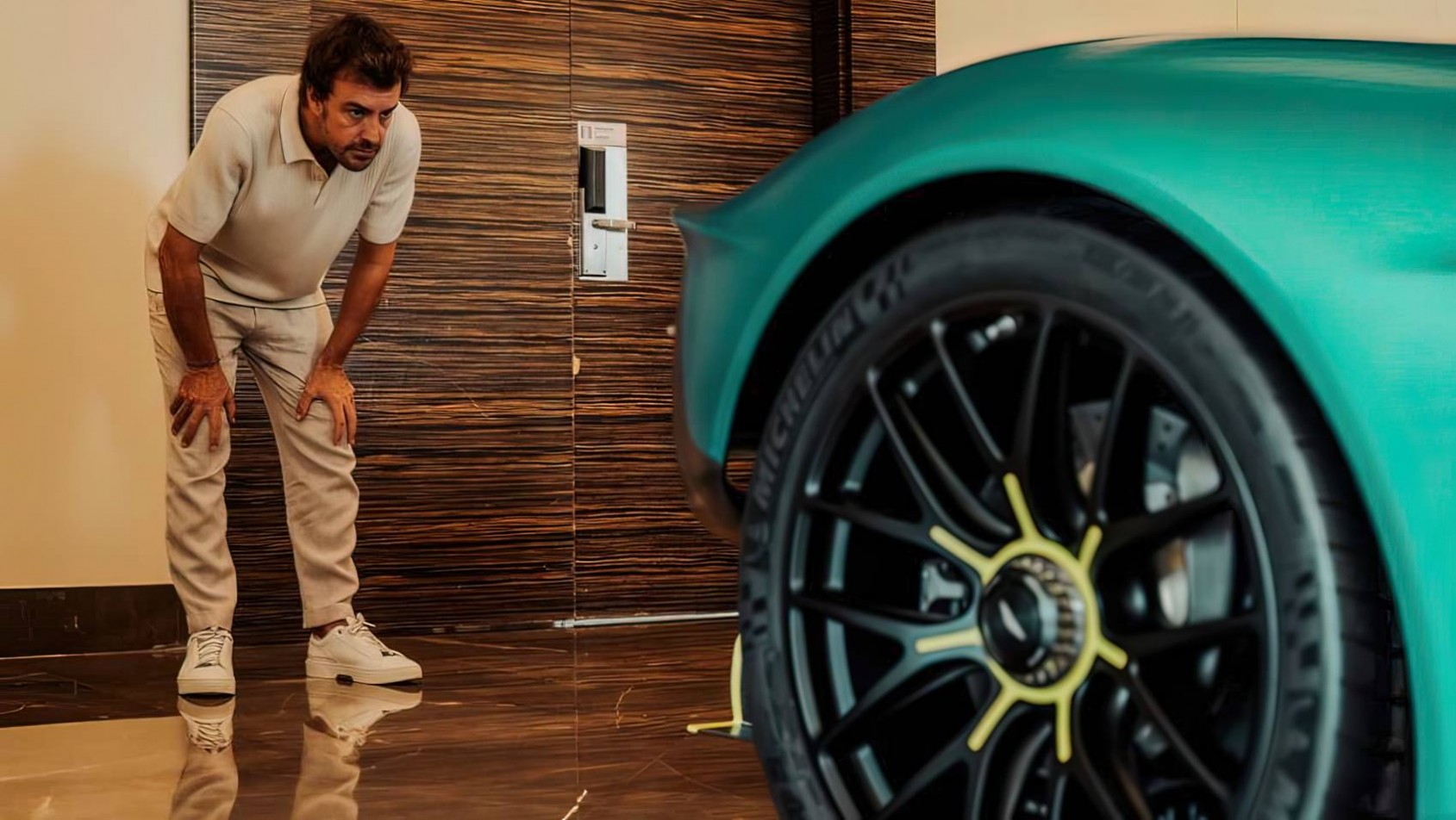 Aston Martin Valkyrie alonso monako