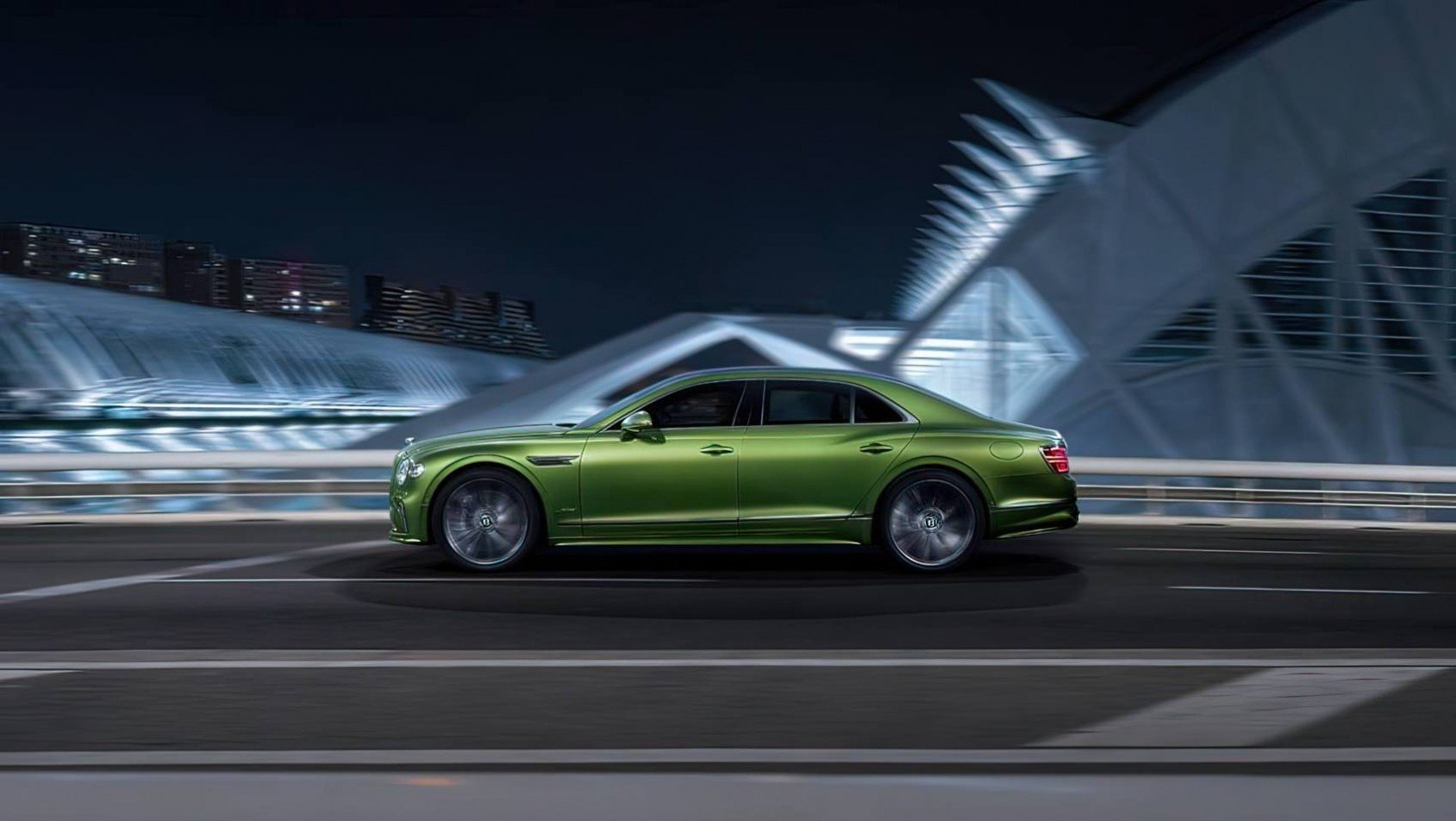 Bentley Flying Spur 2024 Bentley Flying Spur prowadzenie