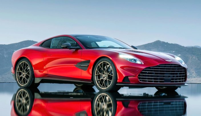 Aston Martin Vanquish 2024 Aston Martin Vanquish V12 debiut