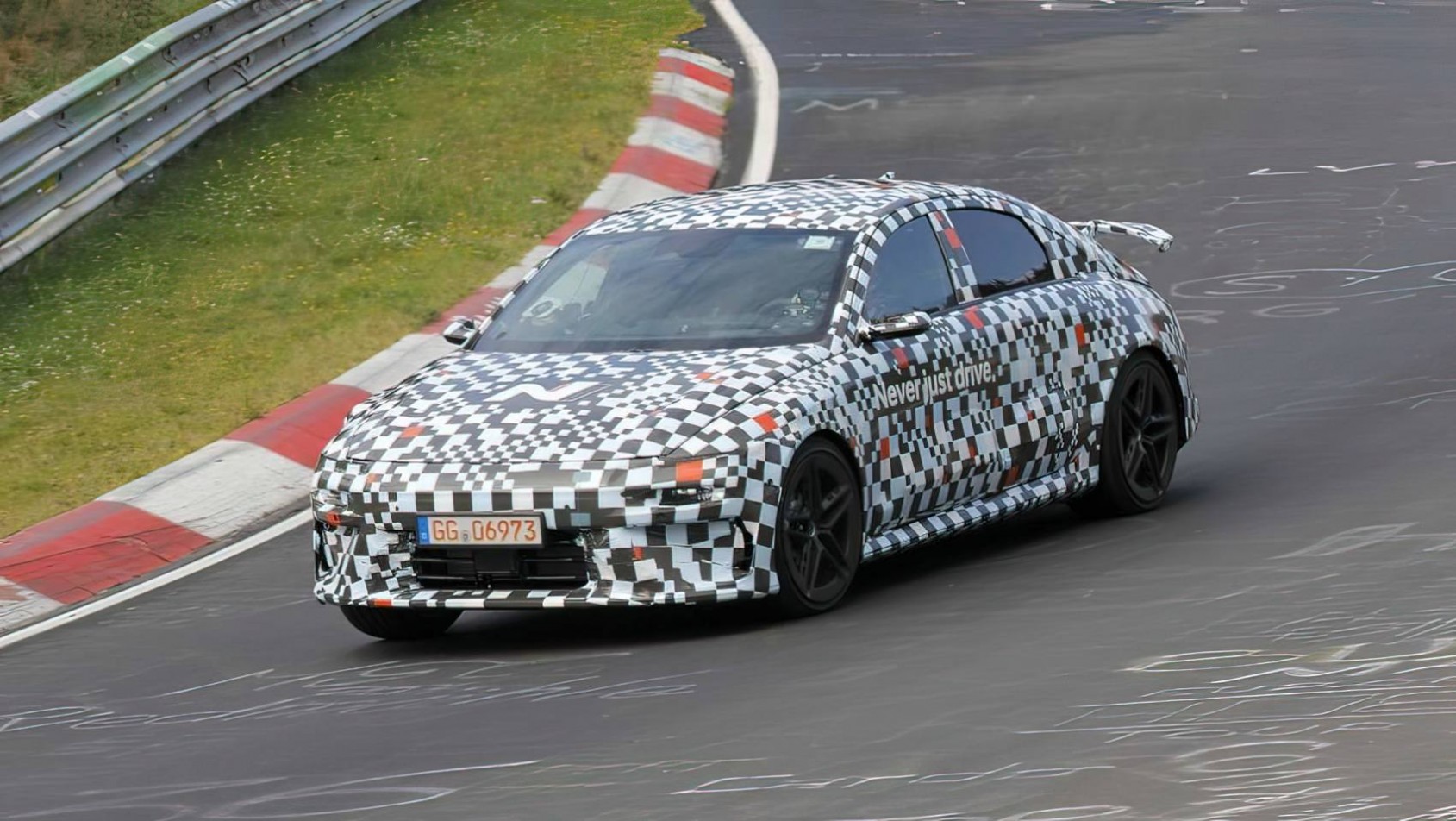 Hyundai Ioniq 6 N spyshot napęd