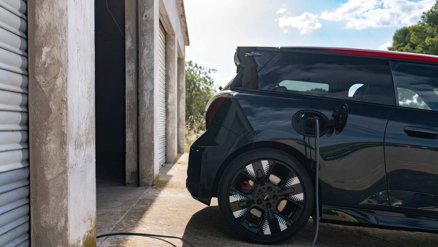 Mini John Cooper Works Mini John Cooper Works Electric Hatch ładowanie