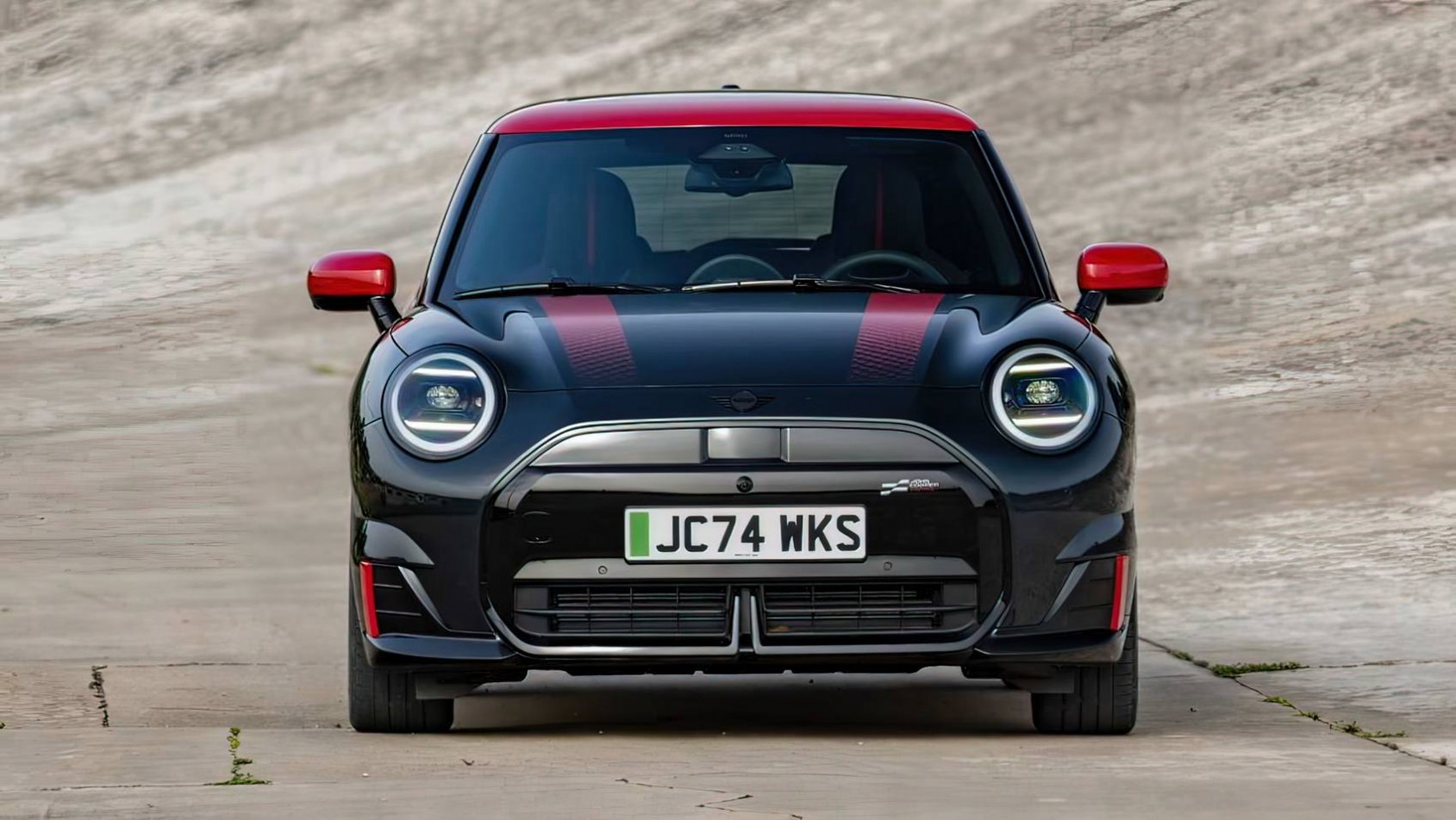 Mini John Cooper Works Mini John Cooper Works Electric Hatch oświetlenie LED