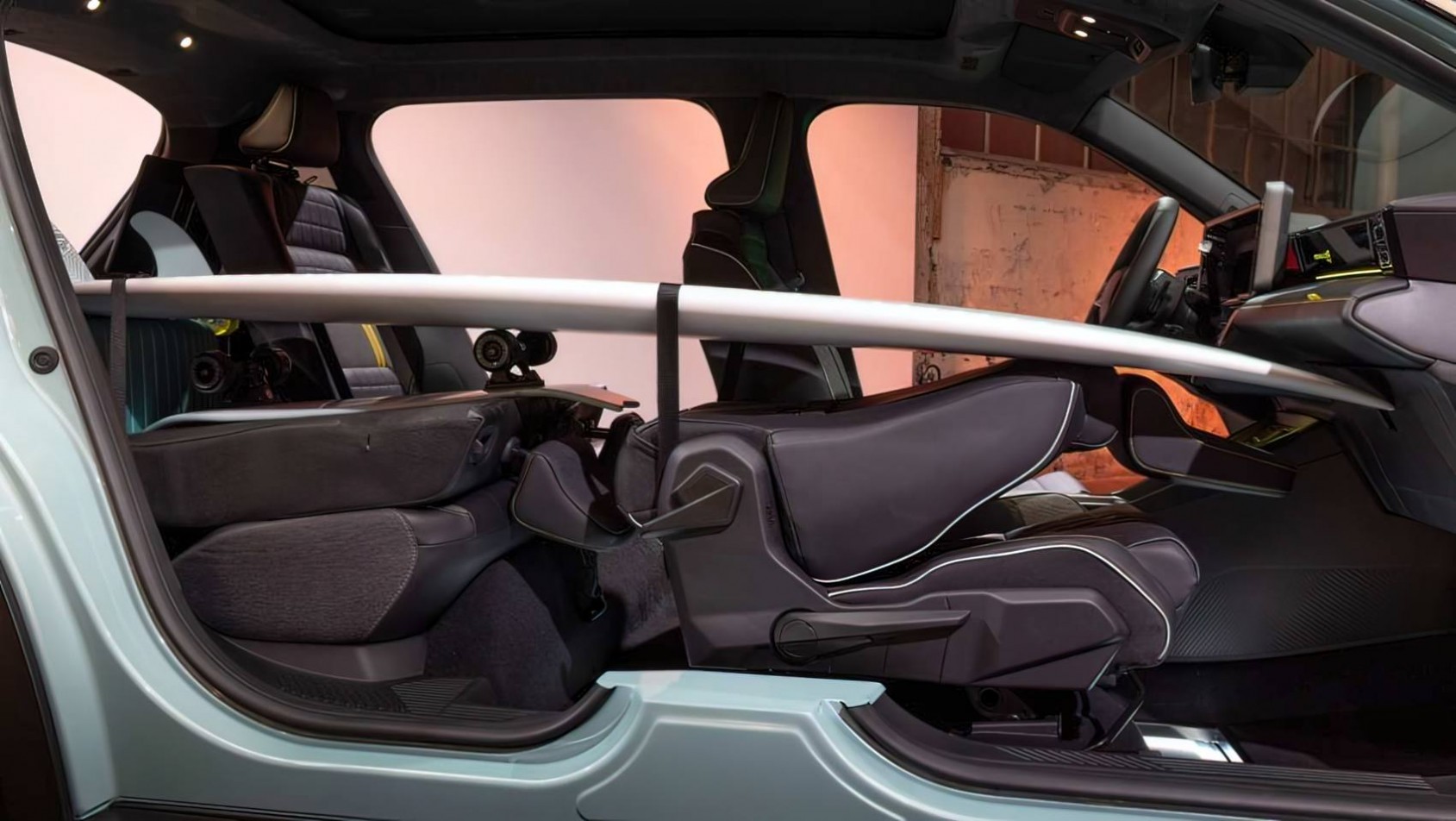 2025 Renault 4 EV kabina