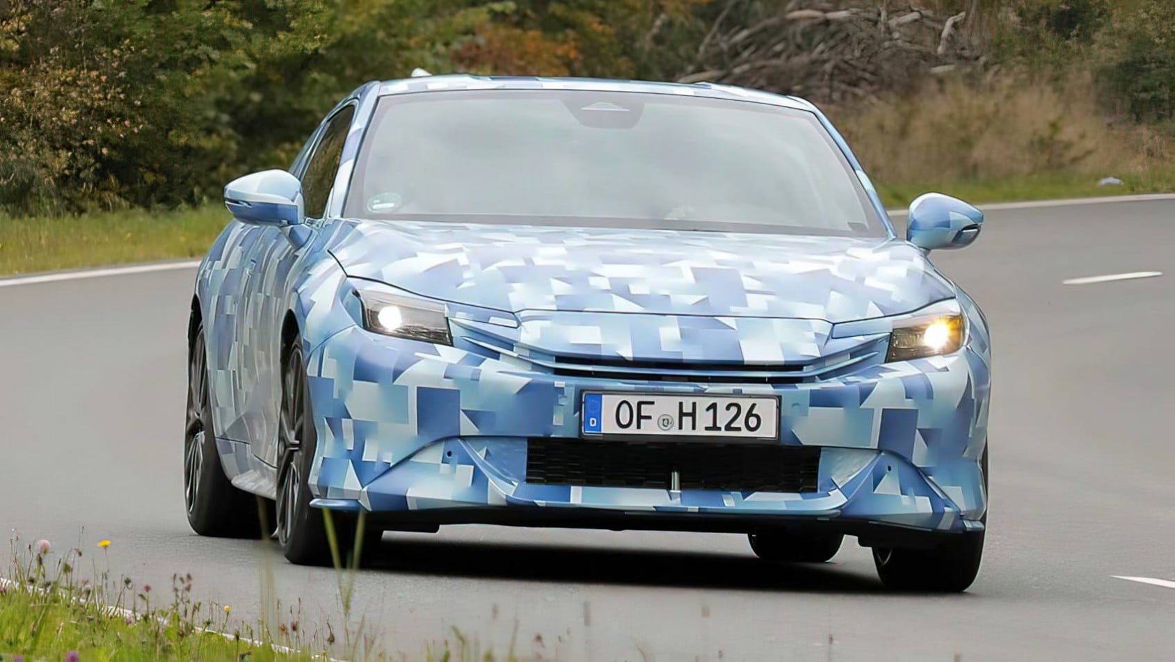 2025 Honda Prelude spyshot przód