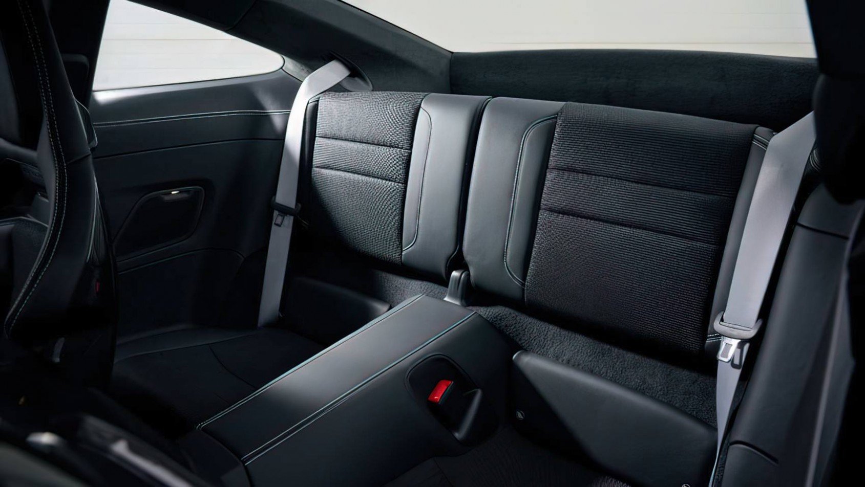 Porsche 911 GT3 2025 Porsche 911 992.2 GT3 tylne siedzenia