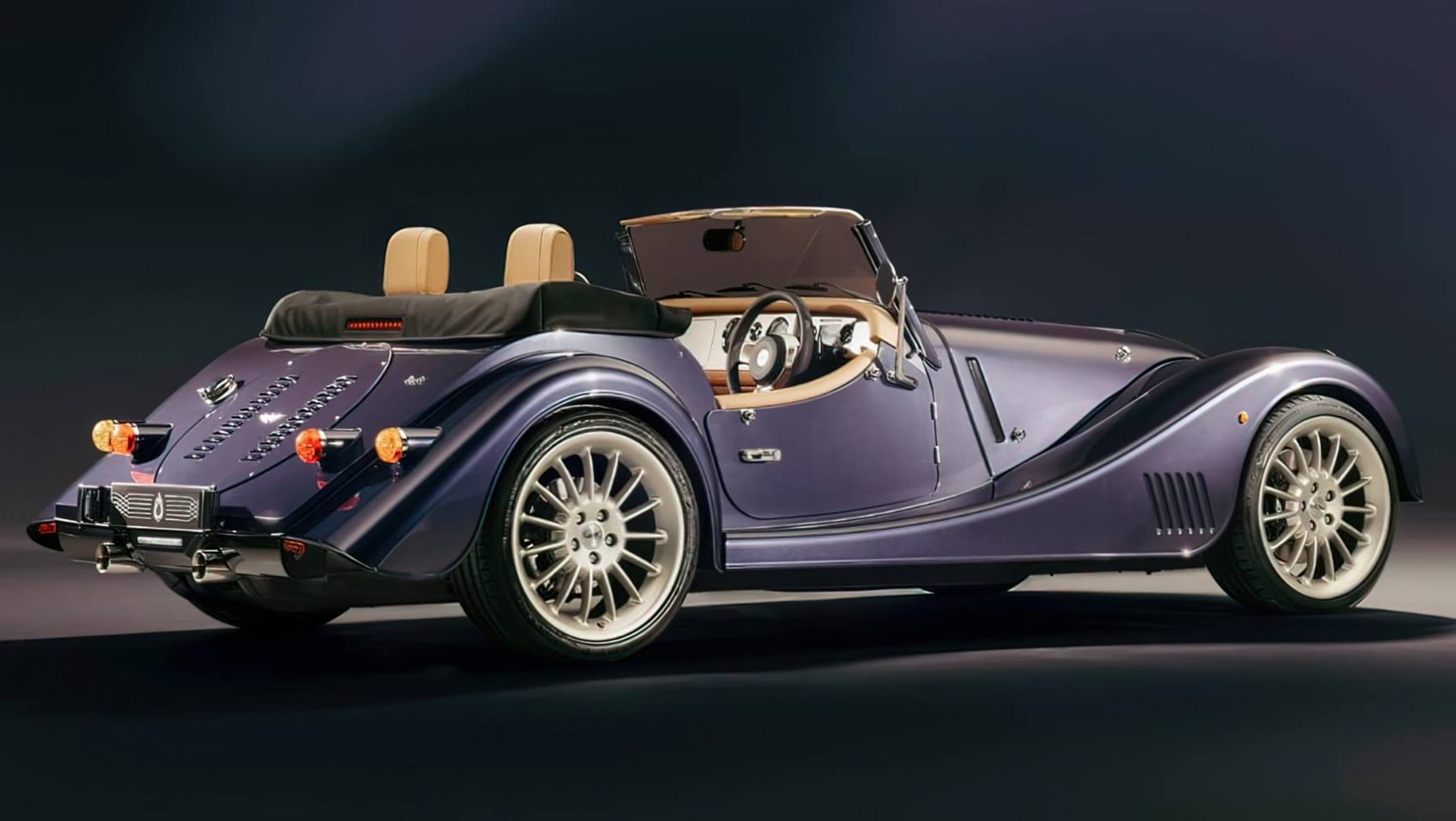Morgan Plus Six Pinnacle retro design