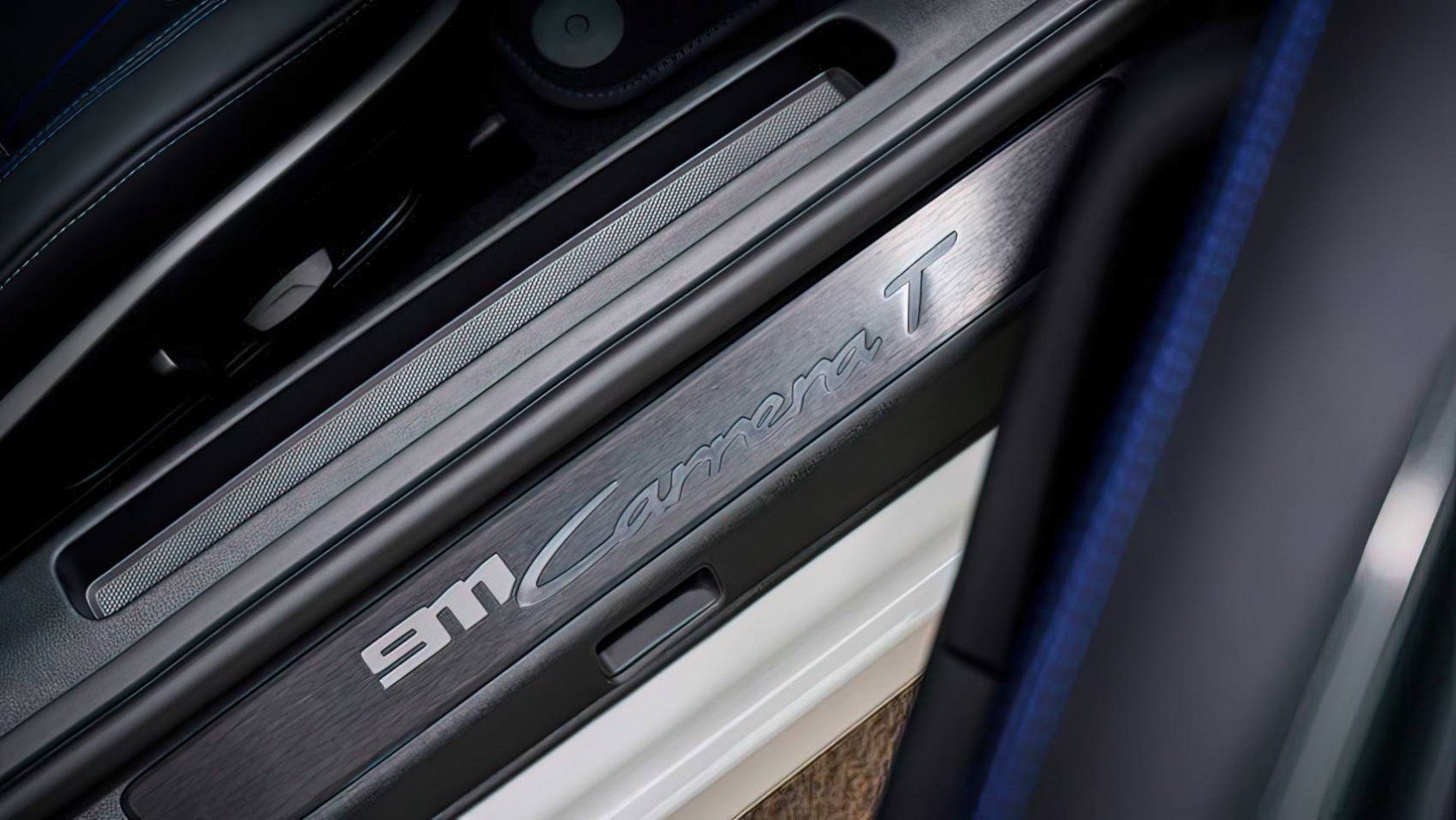 992.2 Porsche 911 Carrera T emblemat