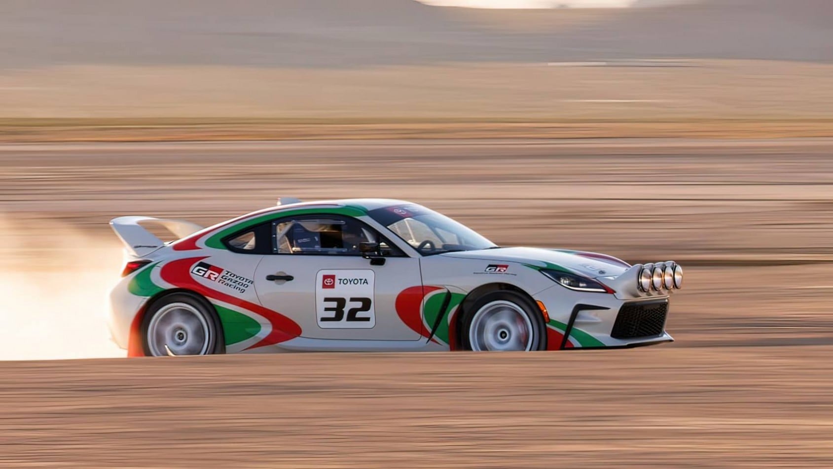 Toyota GR86 Rally Legacy Concept profil