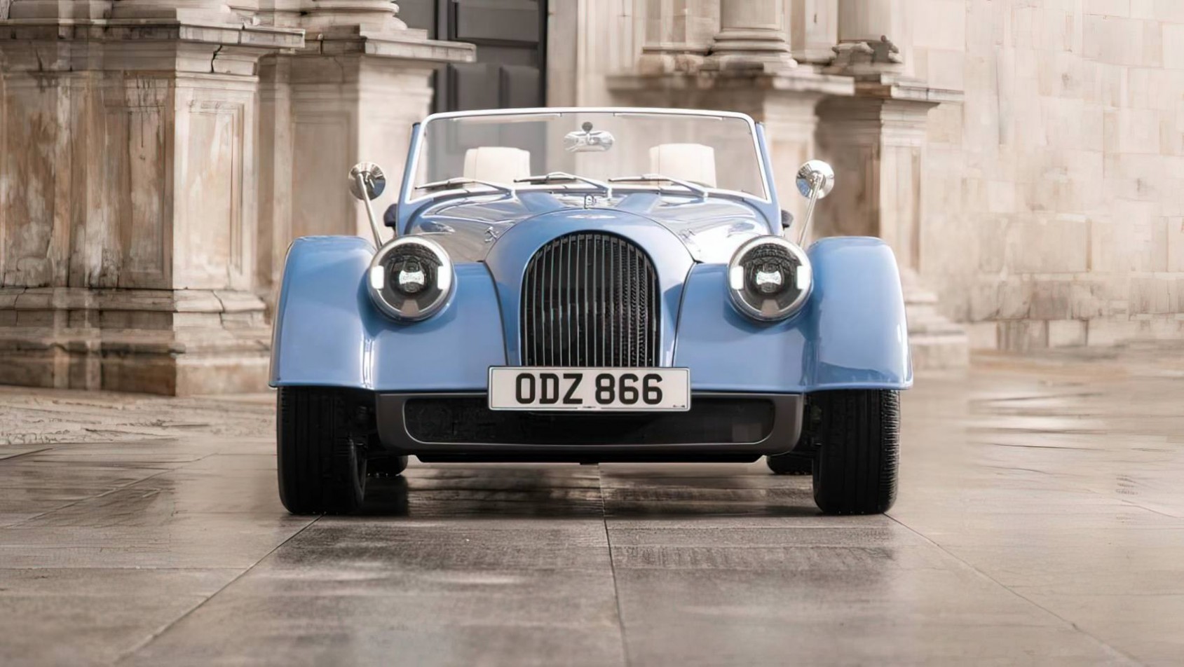 Morgan Plus Four 2025 Morgan Plus Four przedni pas