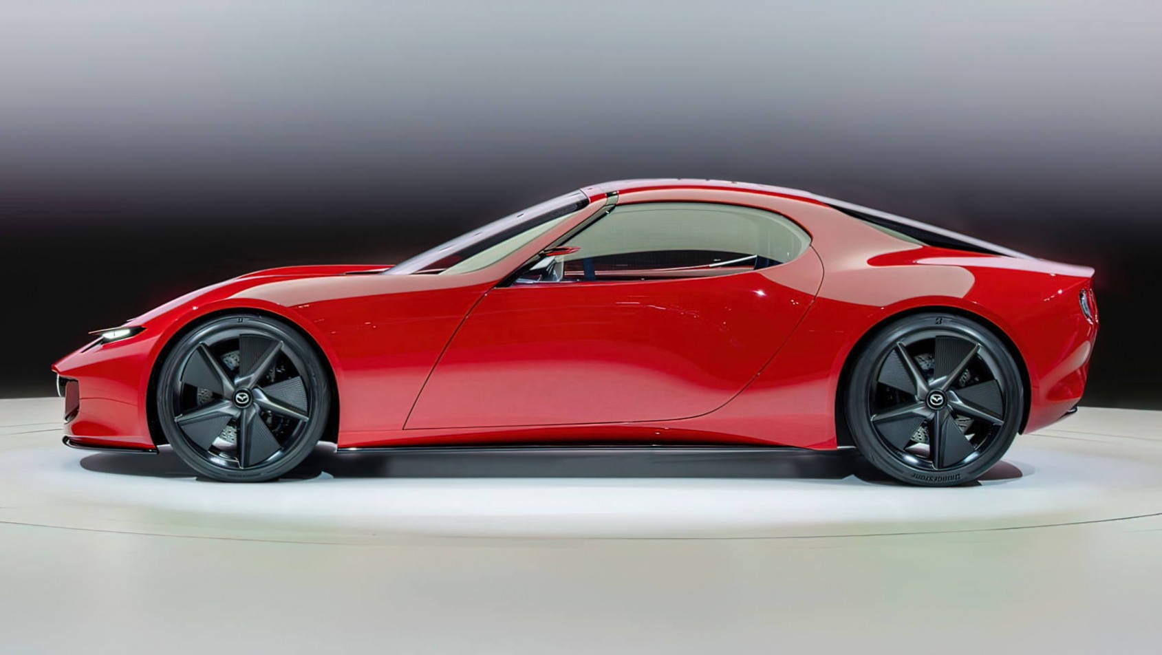 Mazda Iconic SP profil boczny