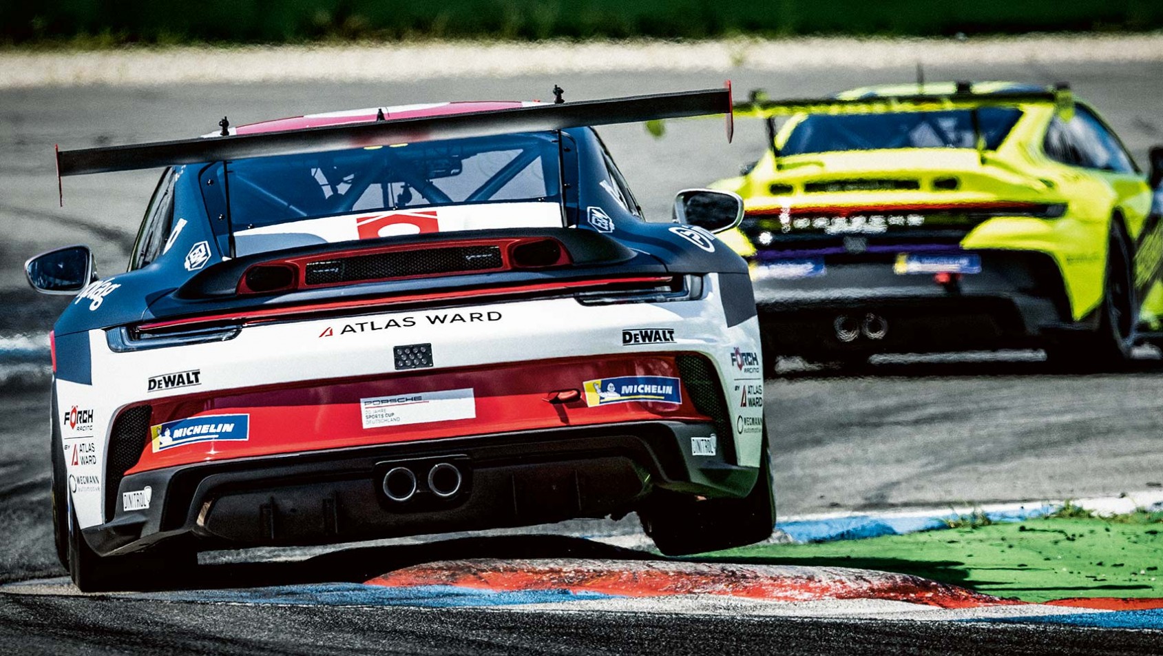Forch Racing by Atlas Ward Forch Racing by Atlas Ward na torze