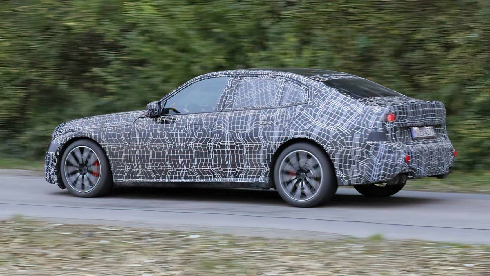BMW 3 2026 BMW 3 Neue Klasse spyshot profil