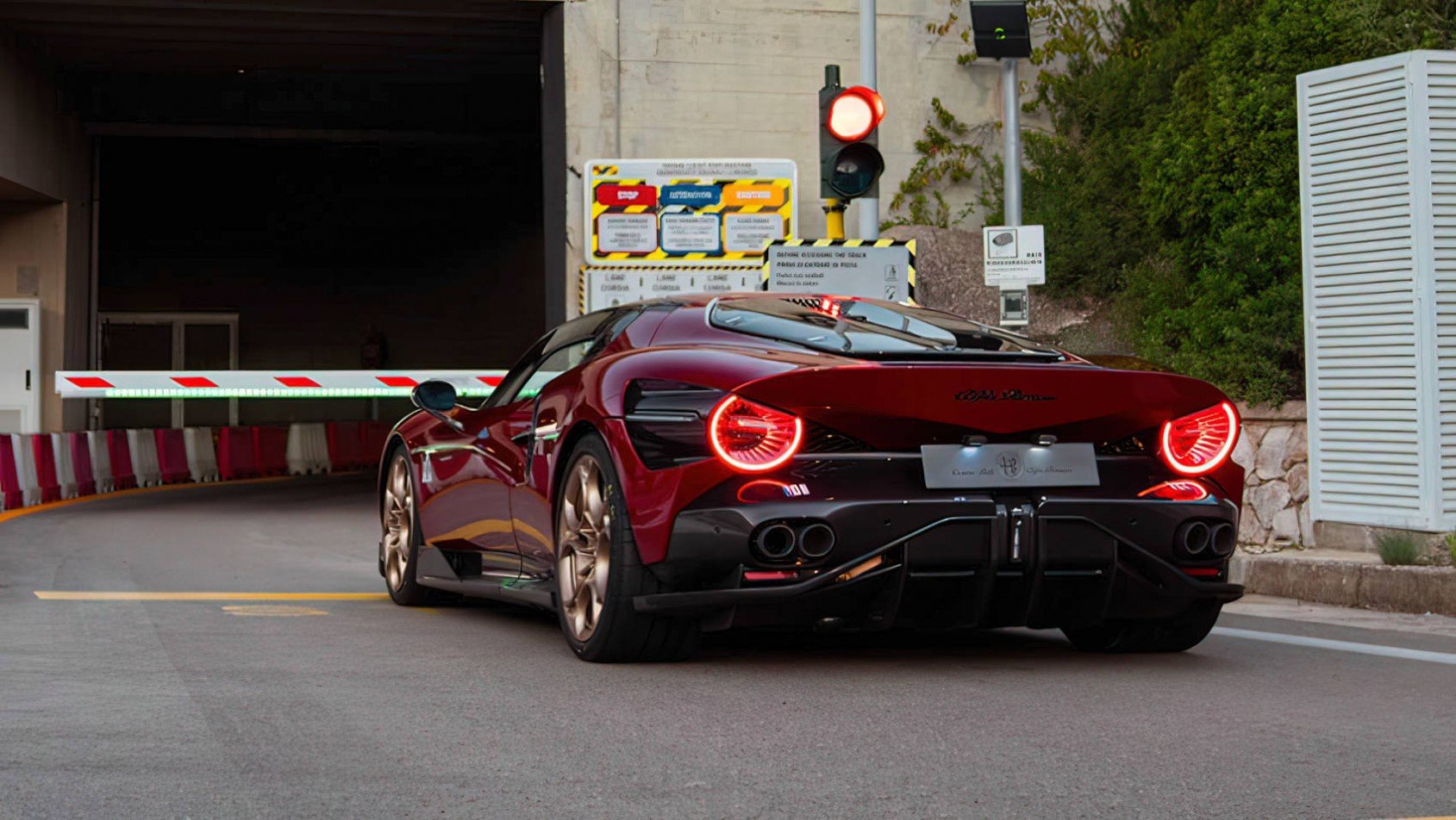 Alfa Romeo 33 Stradale na torze