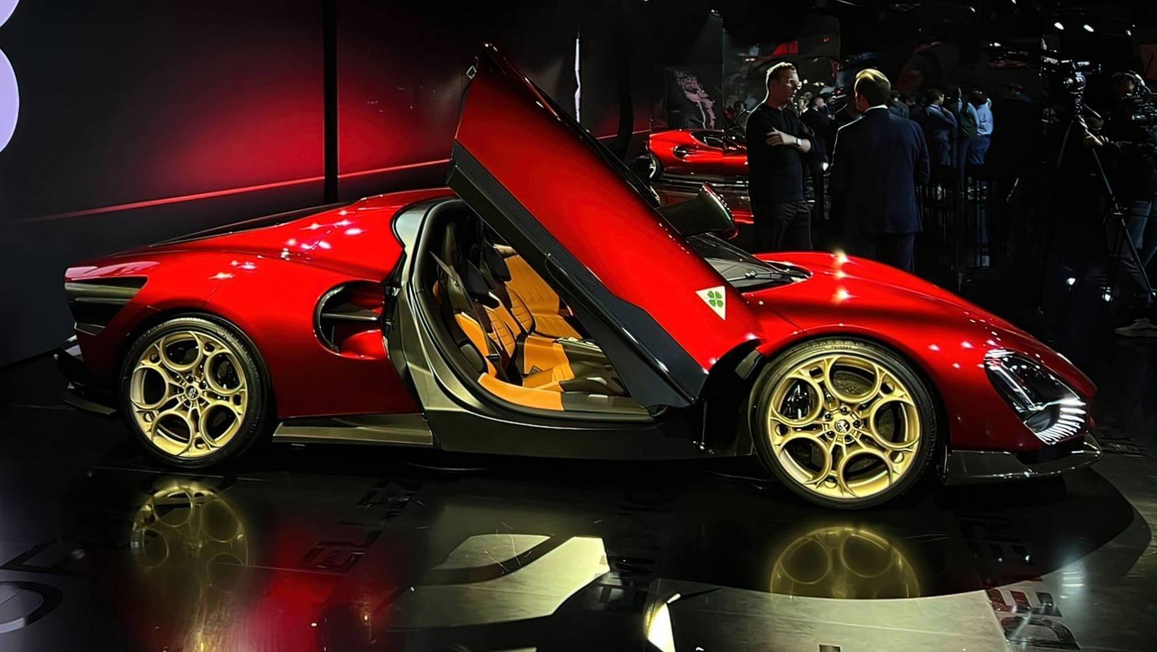 Alfa Romeo 33 Stradale showcar premiera