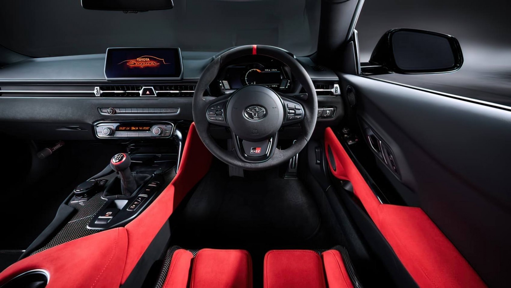 Toyota Supra Final Edition kokpit