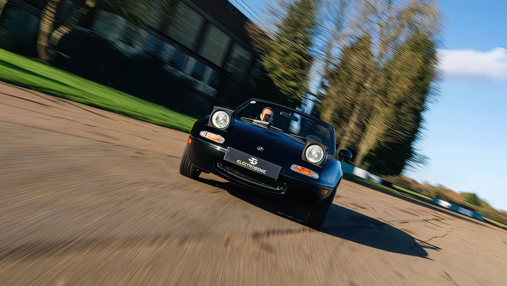 Mazda MX-5 Electrogenic Mazda MX-5 EV przód