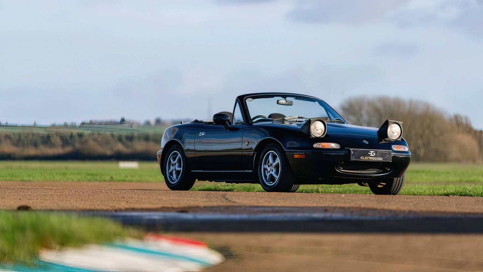 Mazda MX-5 Electrogenic Mazda MX-5 EV jazda