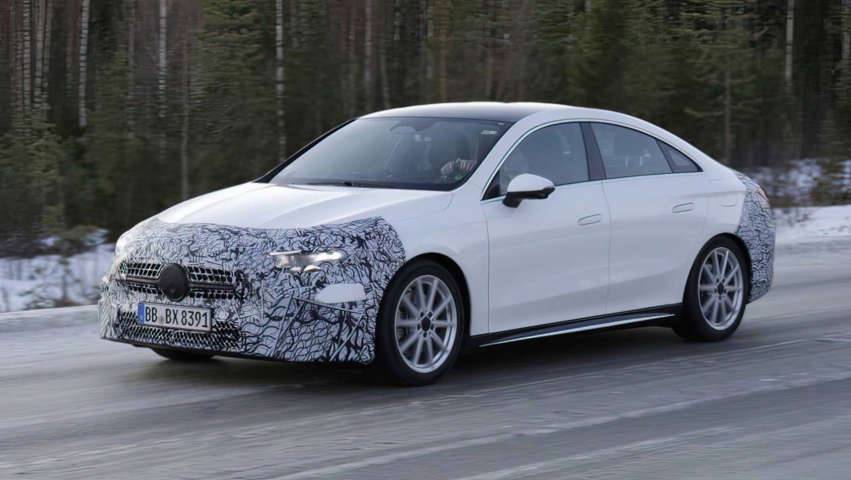 2025 Mercedes-Benz CLA spyshot news