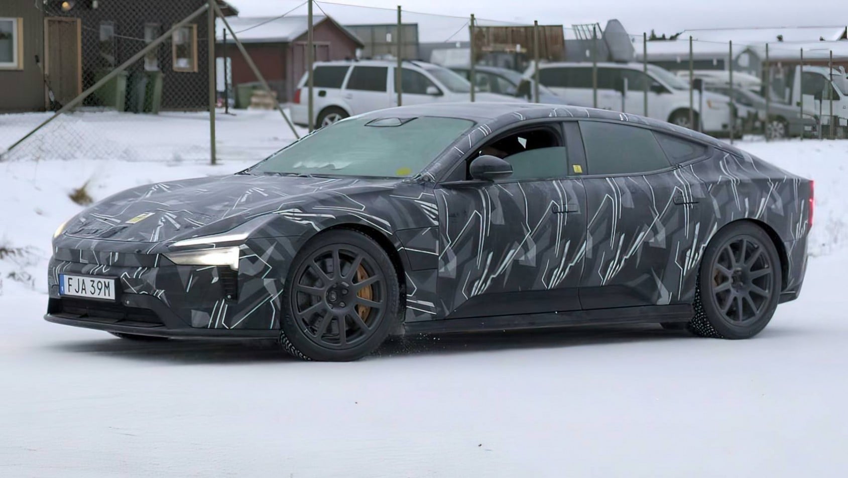 2025 Polestar 5 spyshot testy