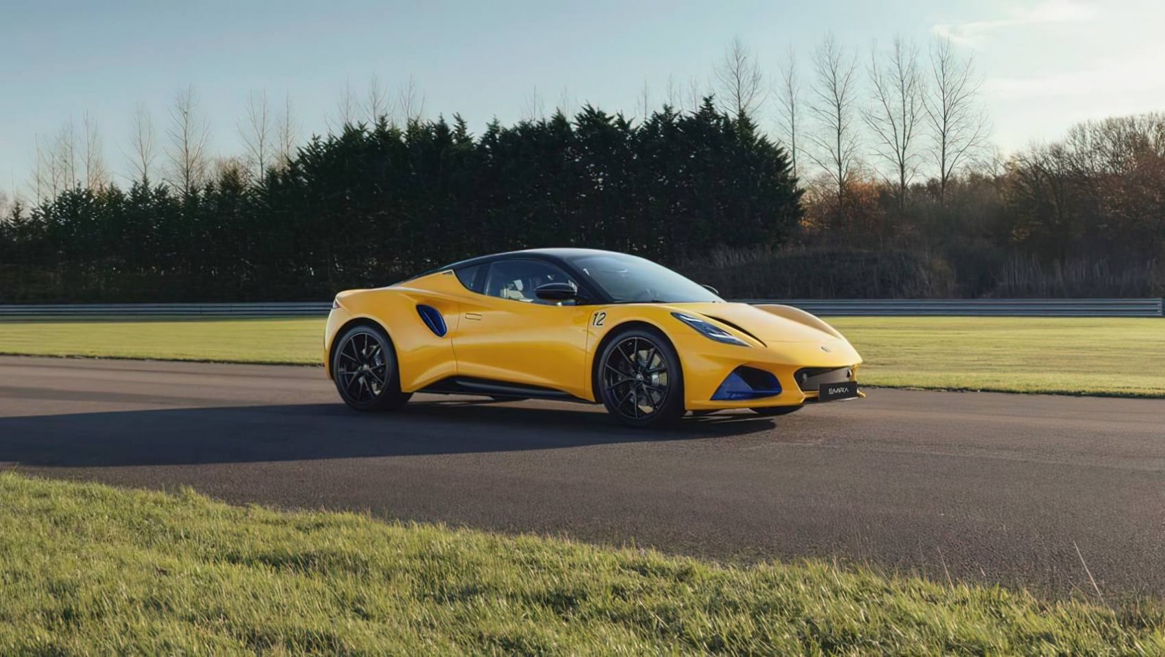 Lotus Emira Limited camel 99t