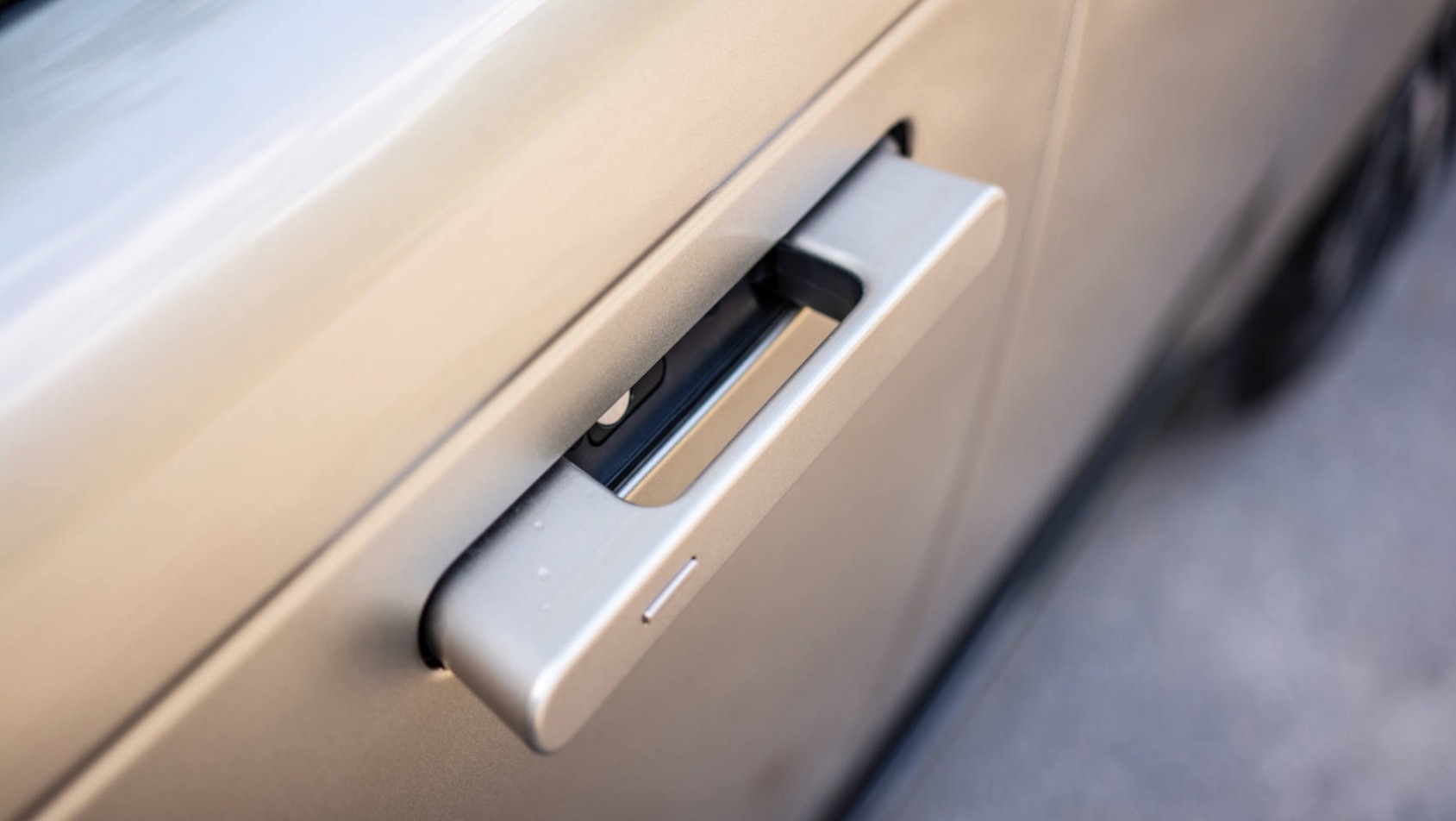 Range Rover P550e HSE klamki