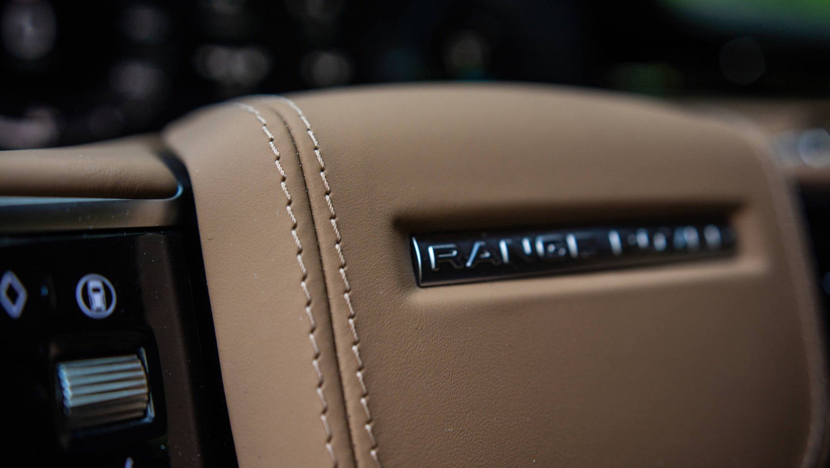 Range Rover P550e HSE detal kierownica