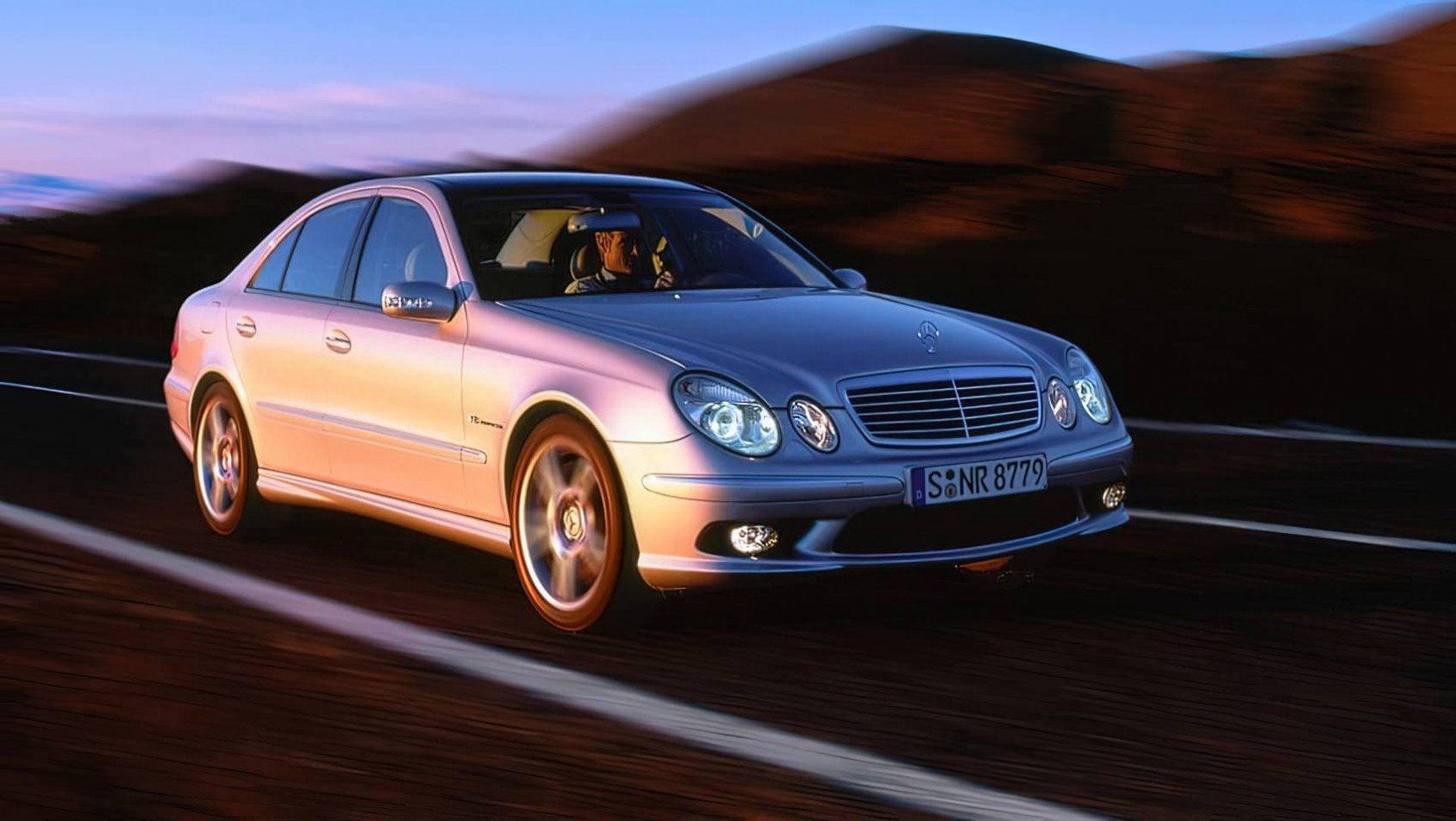 Mercedes E55 AMG Mercedes-Benz E55 AMG W211 jazda