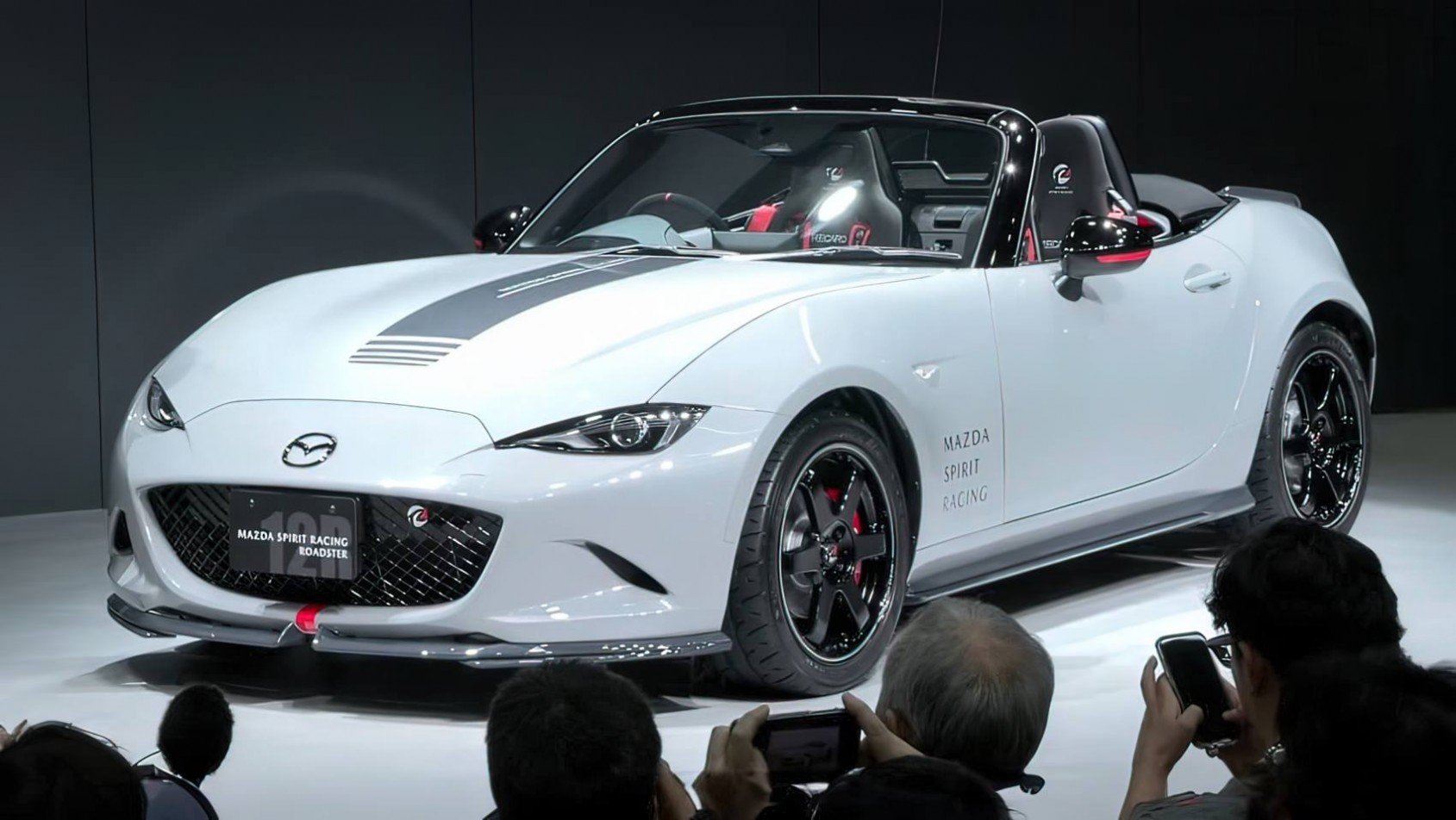 Mazda MX-5 Racing Spirit Roadster 12R design