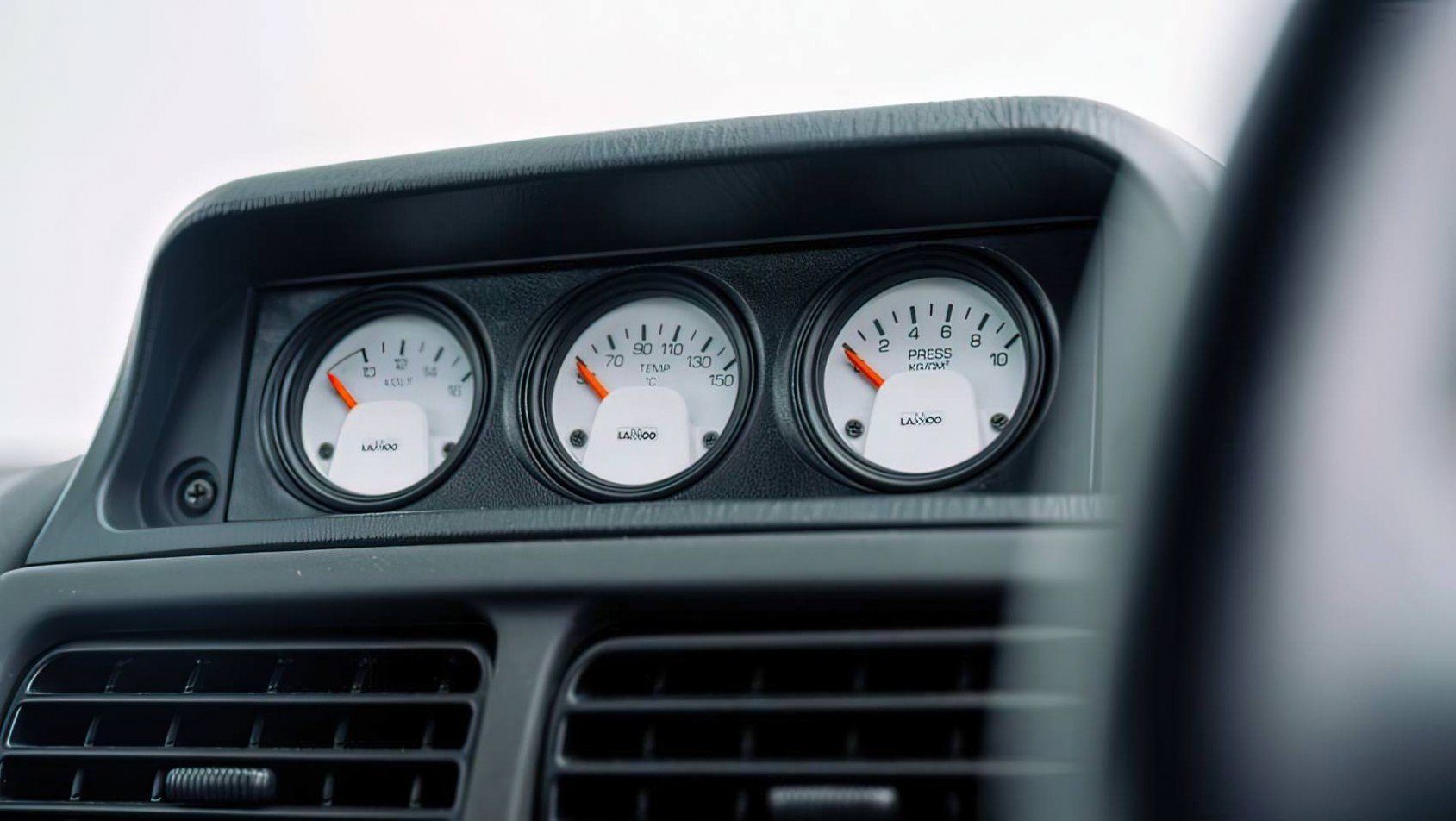 Subaru Impreza 22B STI dodatkowe zegary