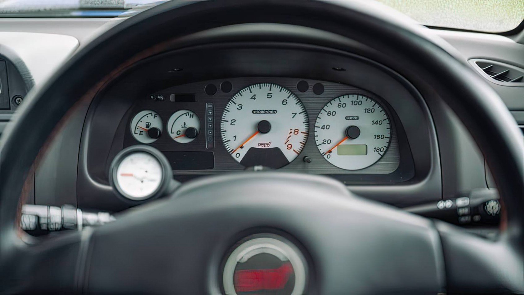 Subaru Impreza 22B STI zegary