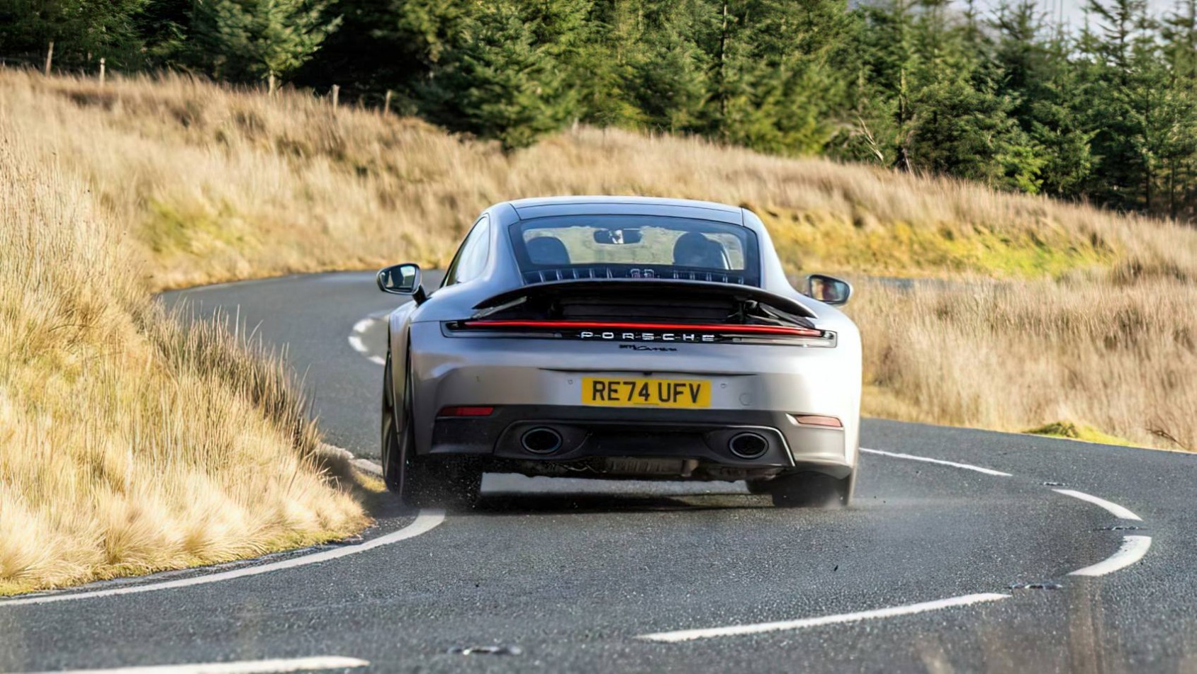 2025 Porsche 911 Carrera 992.2 spoiler