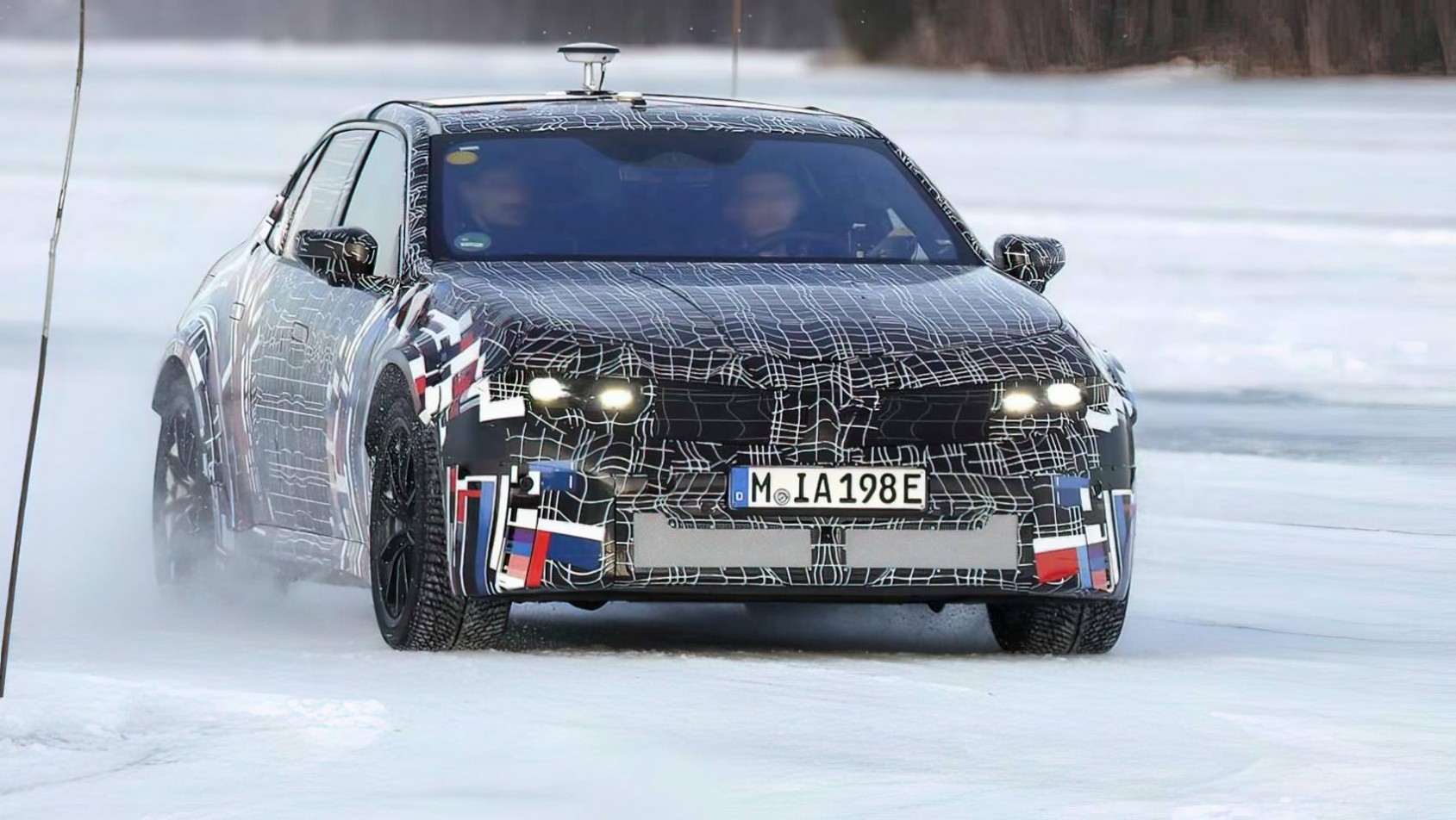 BMW iM3 testy zimowe pas przedni