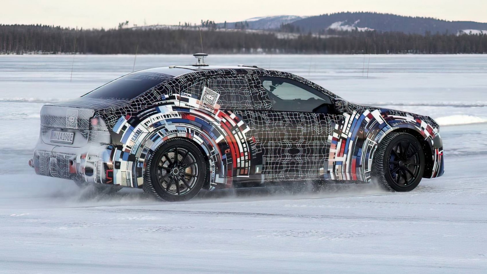 BMW iM3 testy zimowe maskowanie