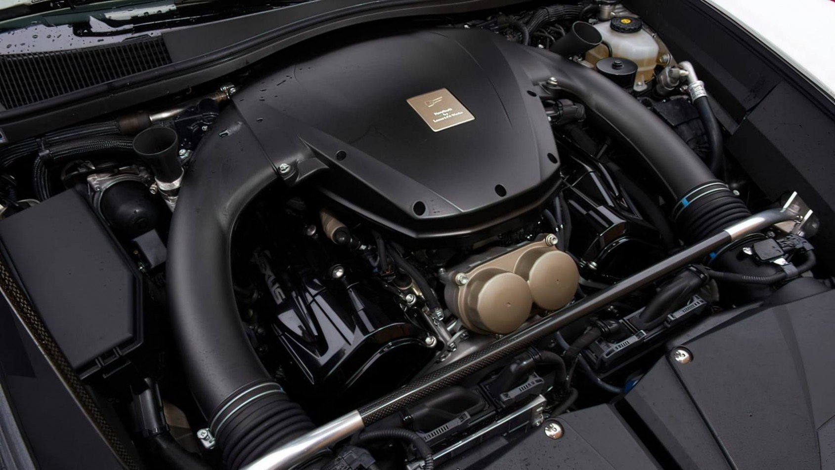 Lexus LFA silnik v10