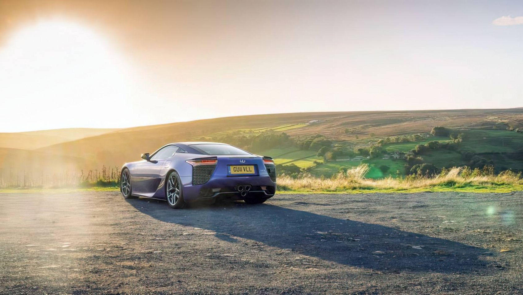 Lexus LFA sylwetka tył