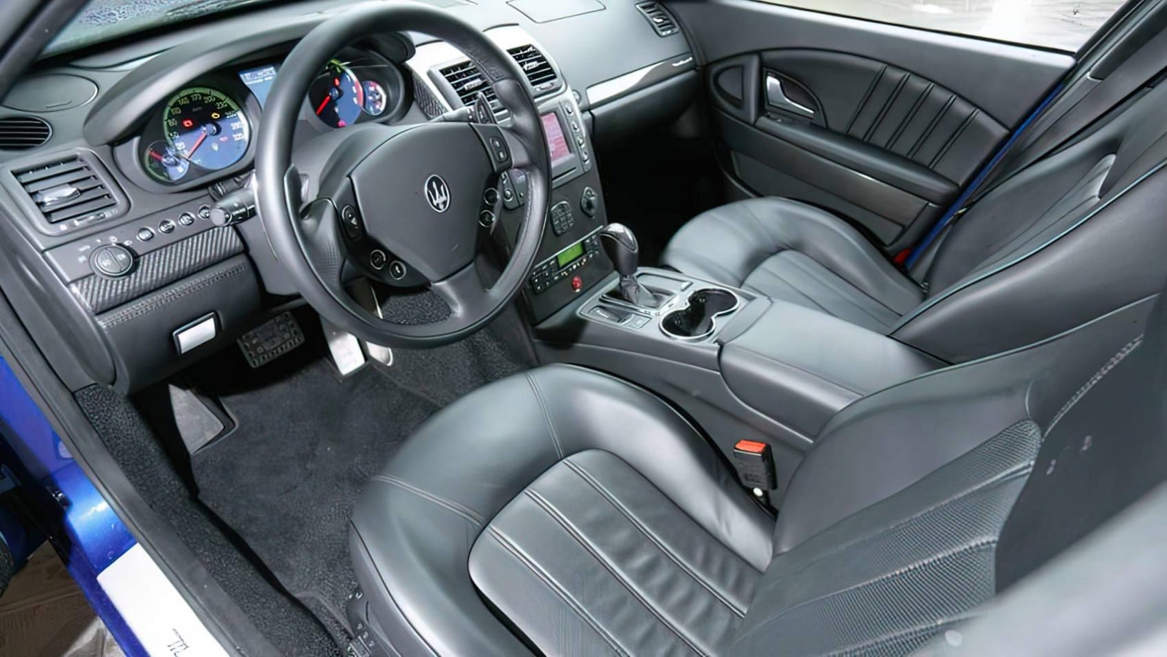 Maserati Quattroporte V wnętrze