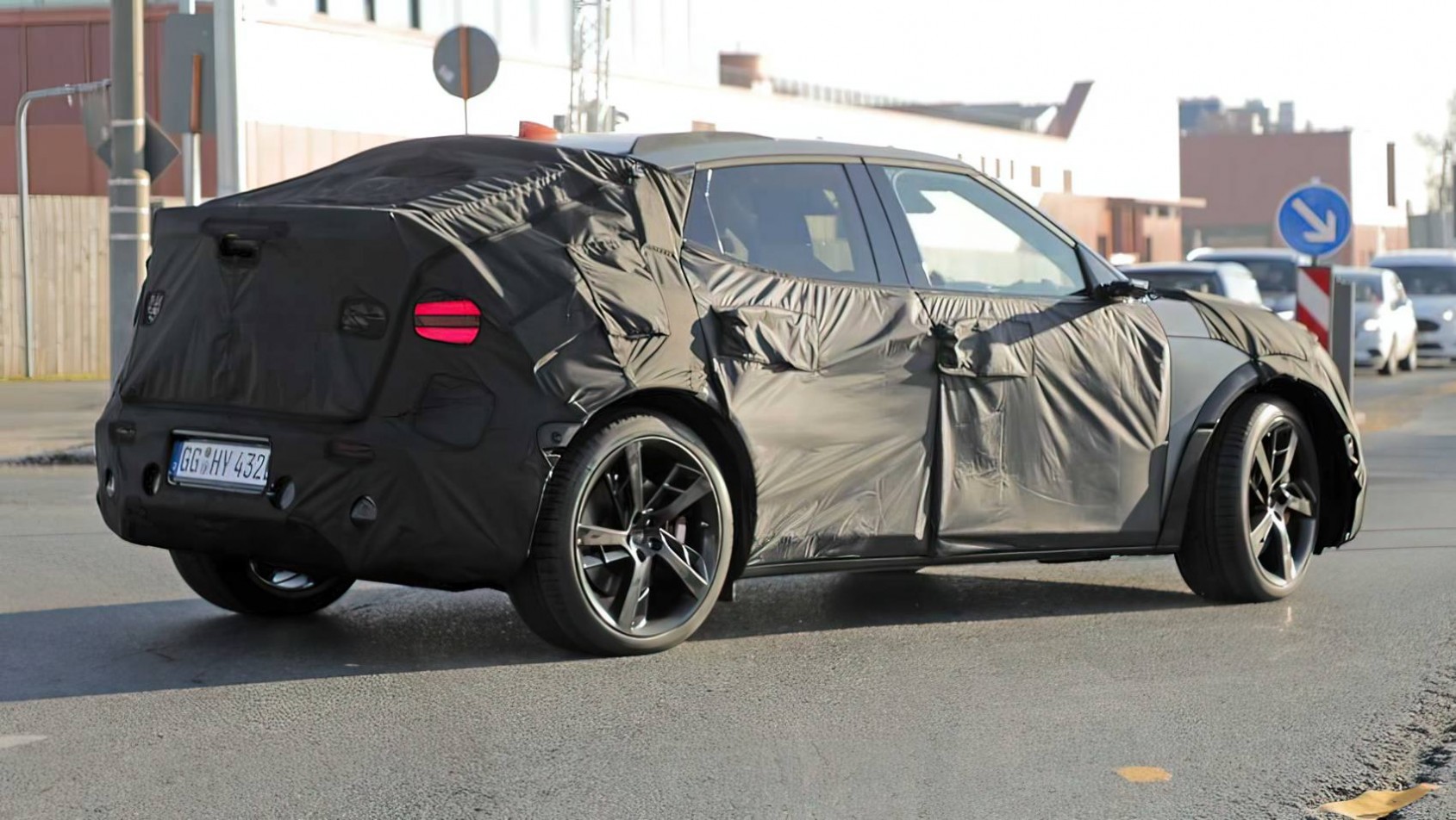 Genesis GV60 Magma przed premierą