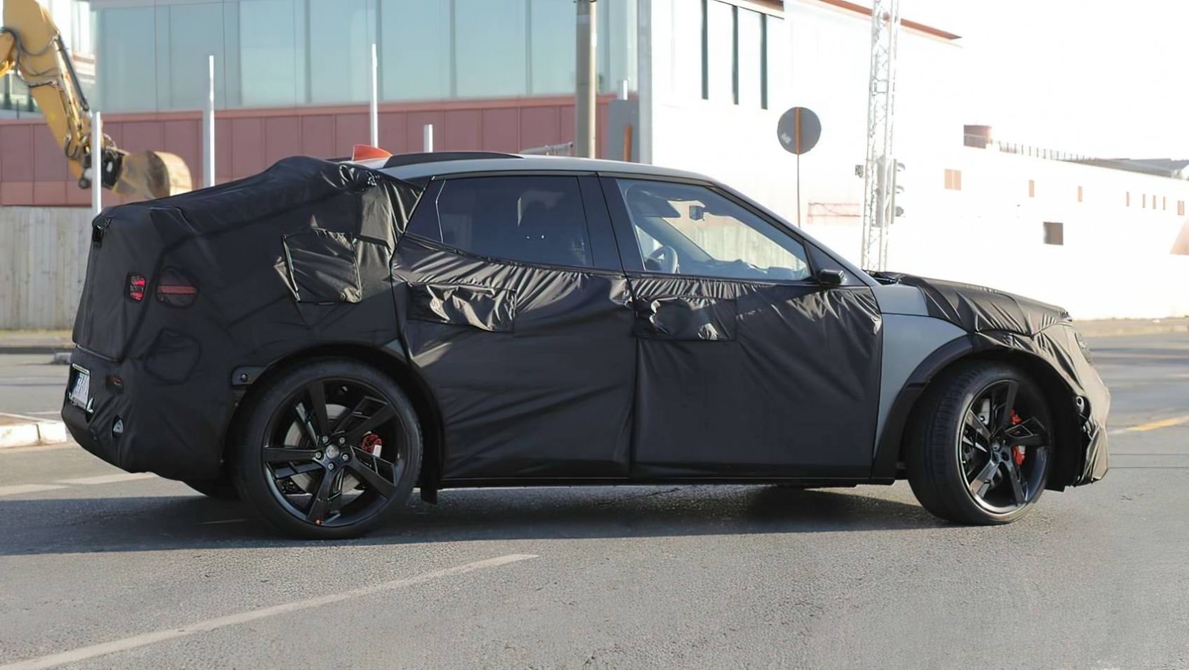 Genesis GV60 Magma kamuflaż