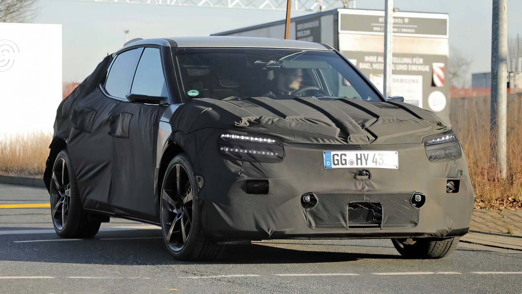 Genesis GV60 Magma testy