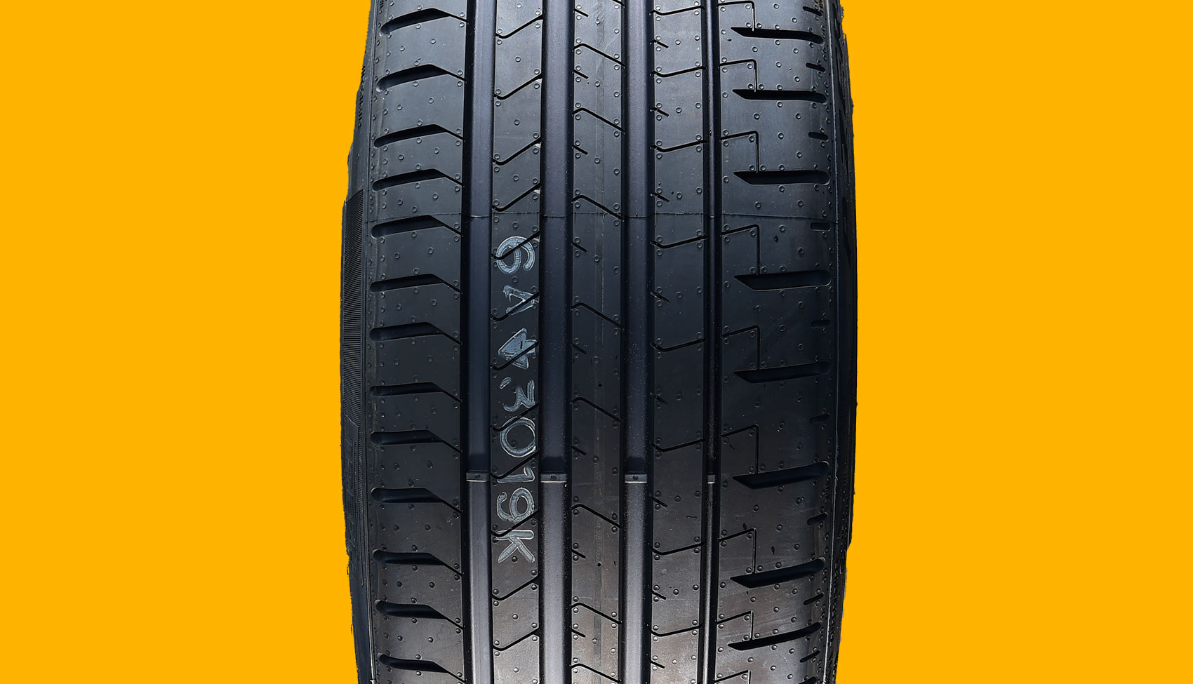 Pirelli P Zero PZ4 - szóste miejsce