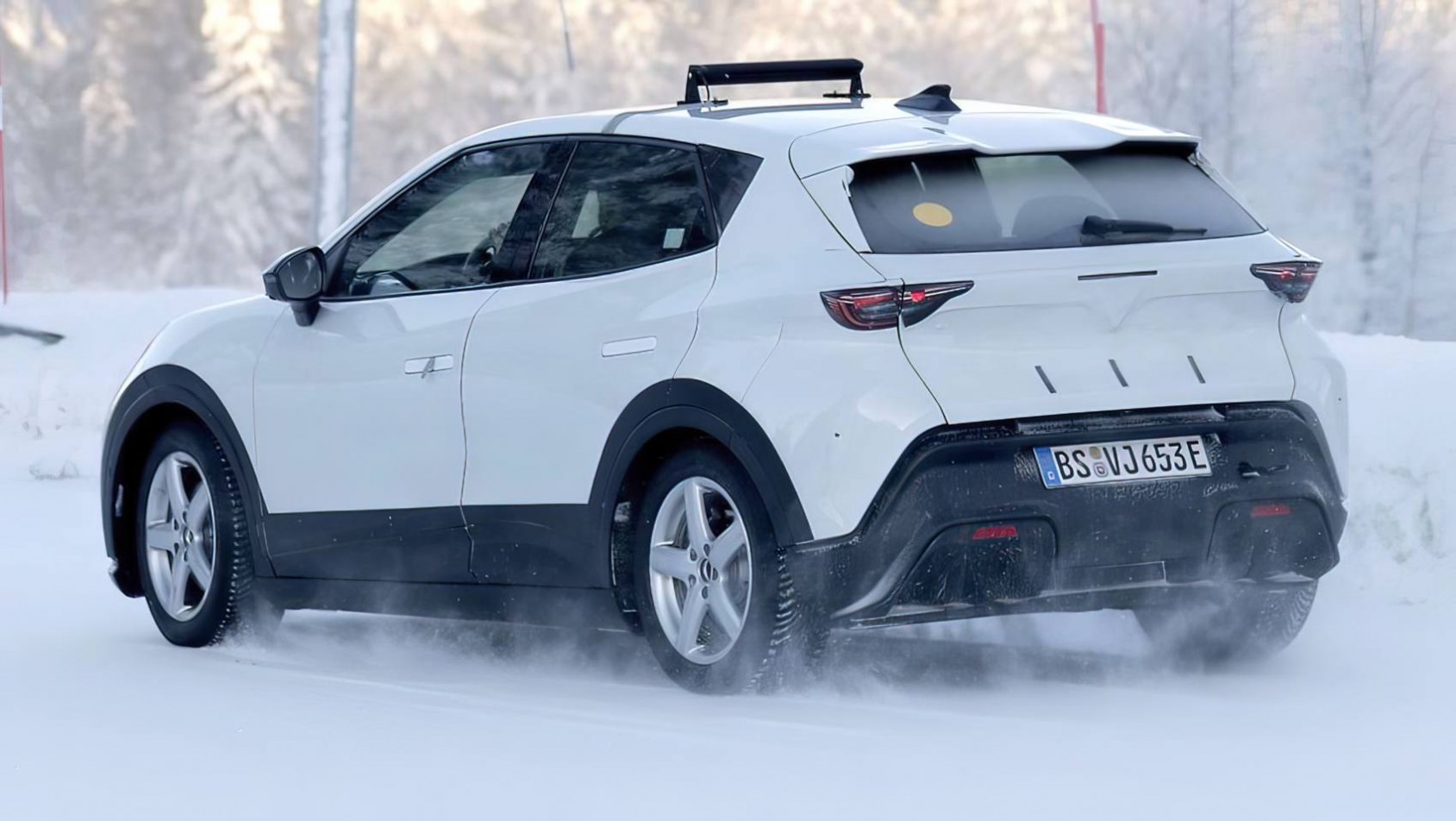 Cupra Raval spyshot kamuflaż