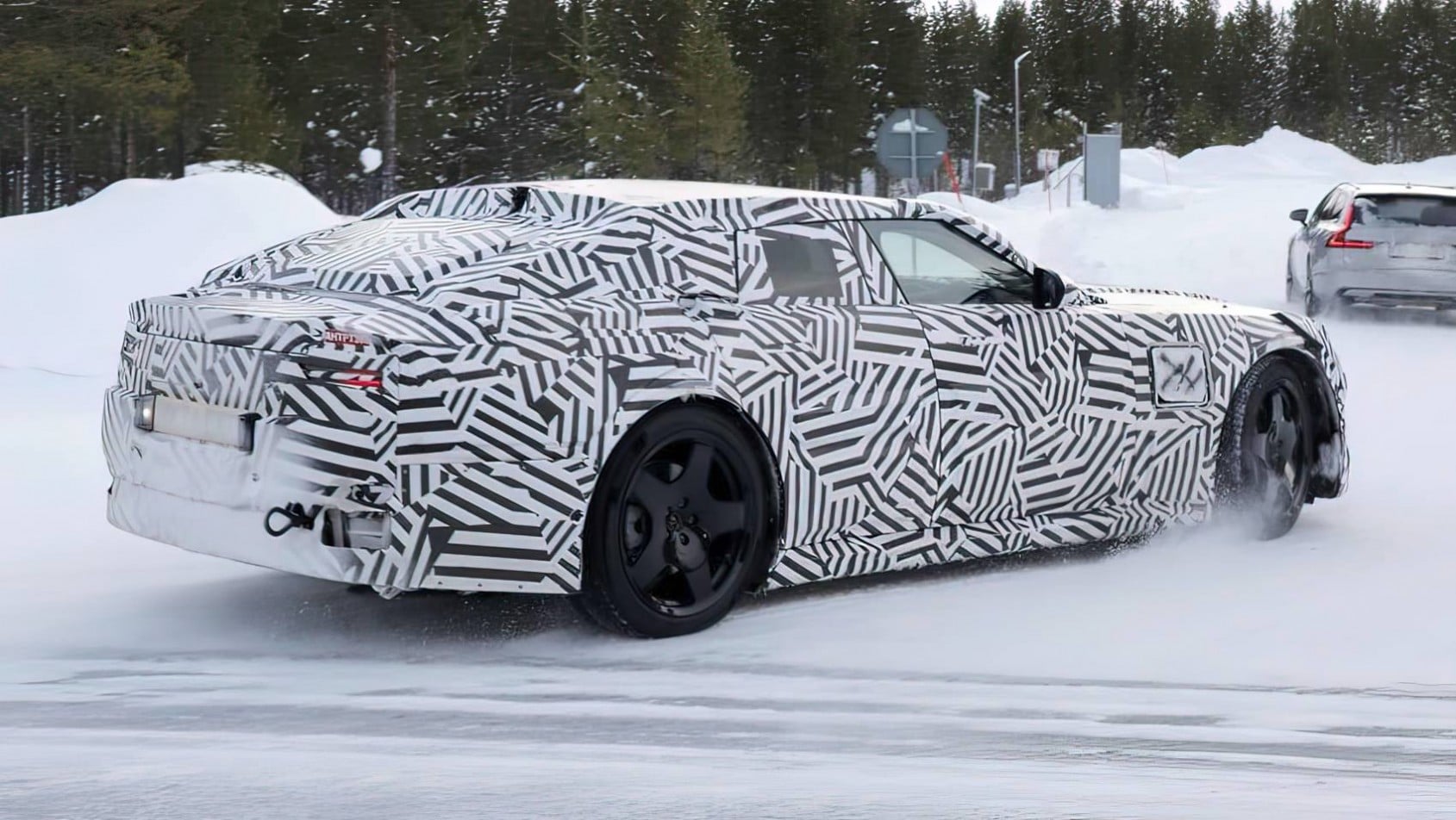 Jaguar Type 00 spyshot bok