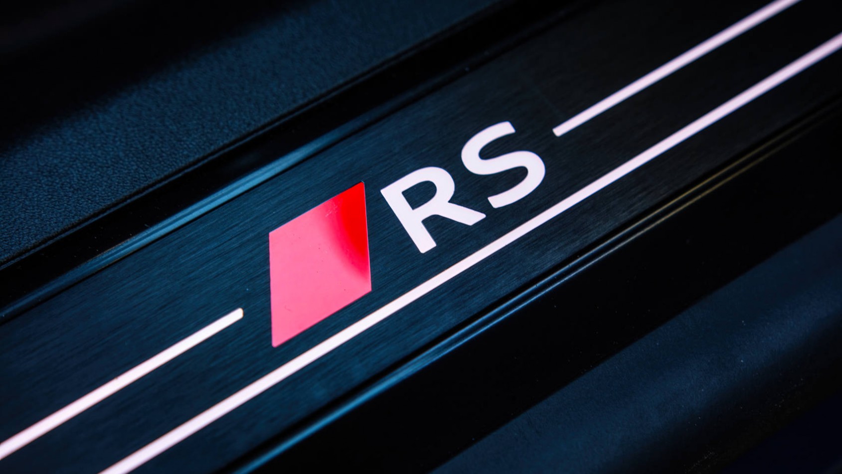 Audi RS e-tron GT Audi RS e-tron GT performance RS logo