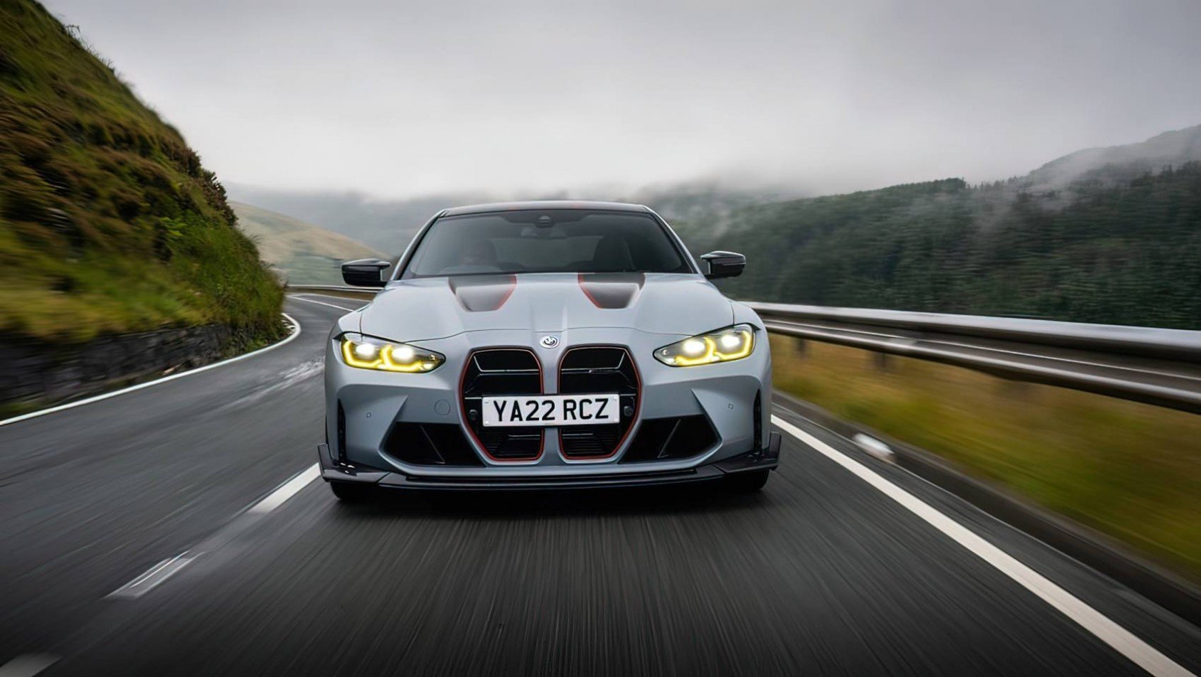 BMW M4 CSL grill przód