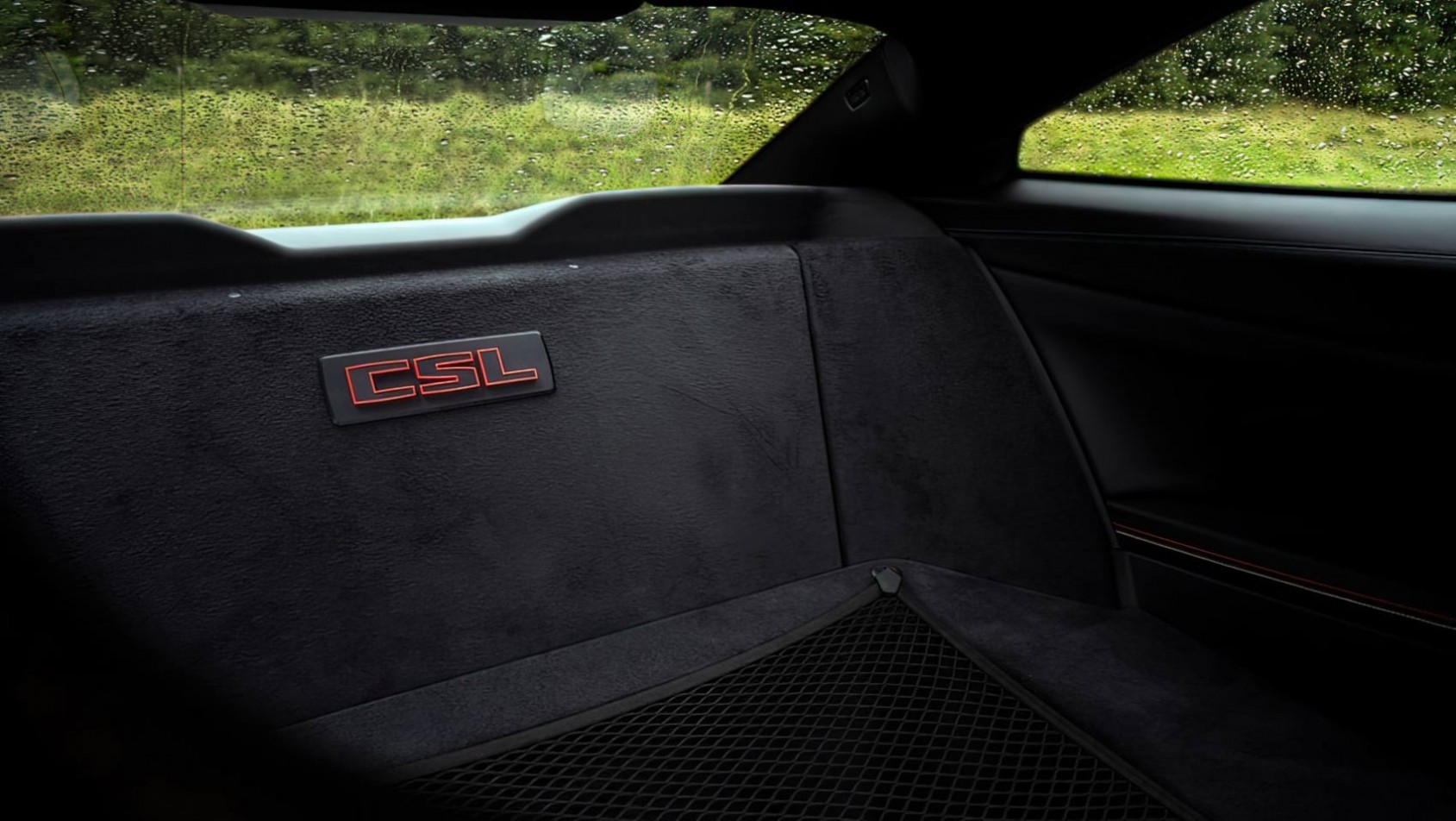 BMW M4 CSL detal wnętrza